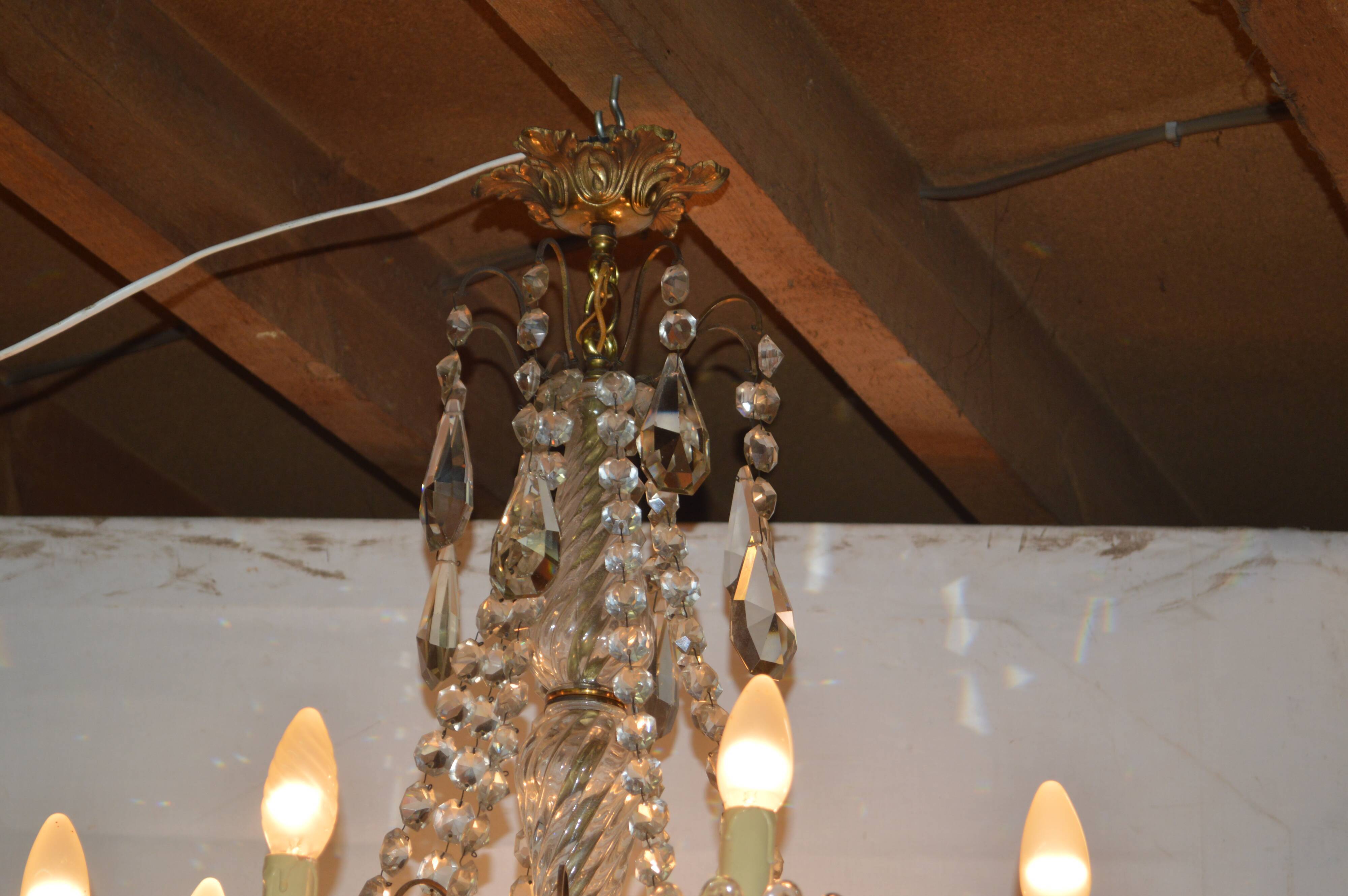 8 light chandelier