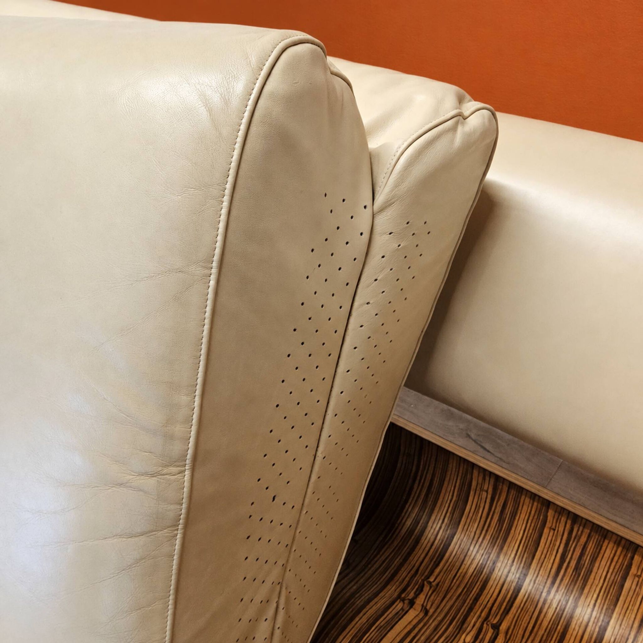Italian white leather design surfing sofa / Frighetto bench