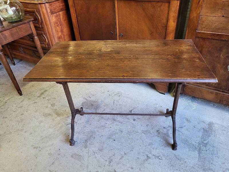 old bistrot table wooden top cast iron leg