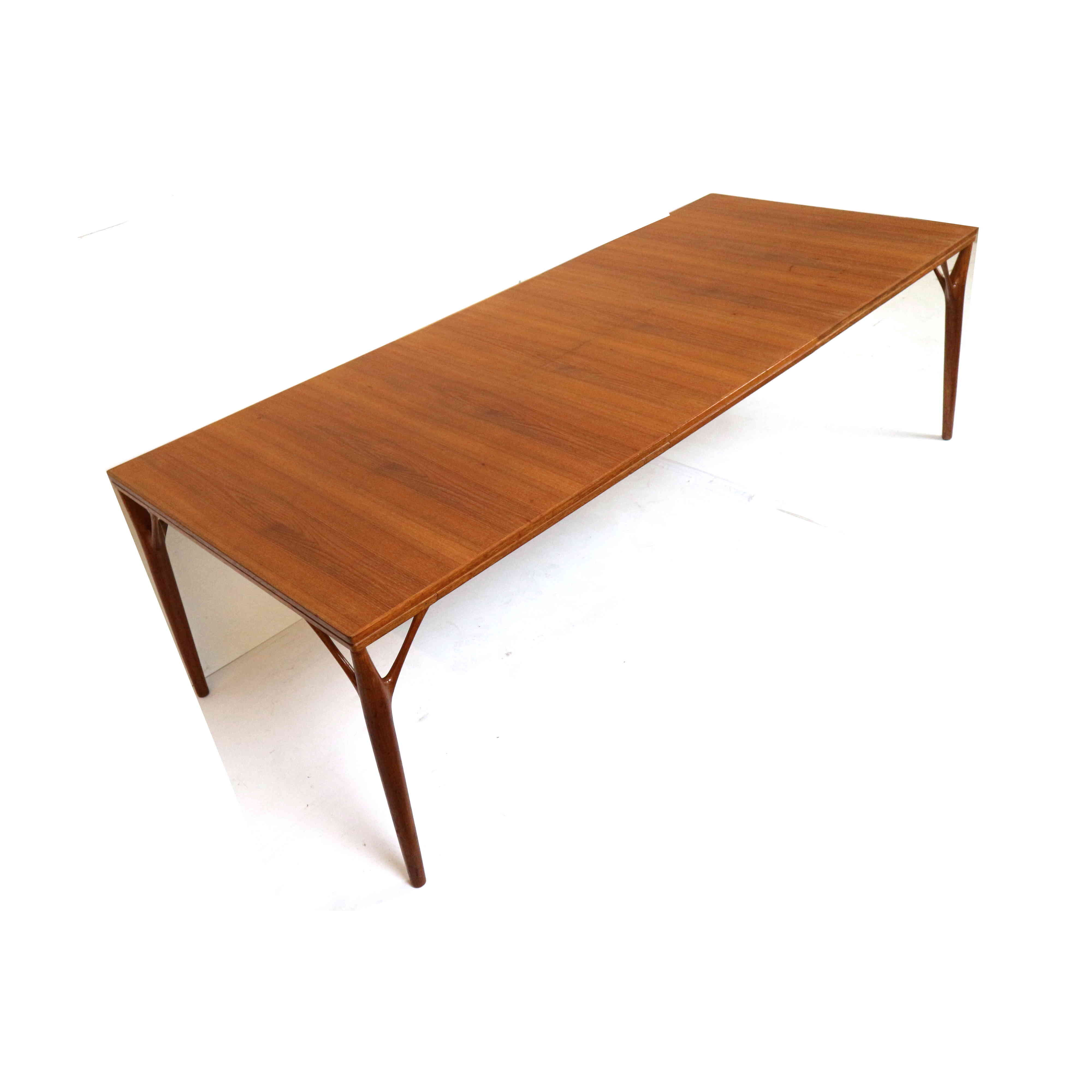 Danish design extendable dining table by Helge Vestergaard-Jensen for Søren Horn