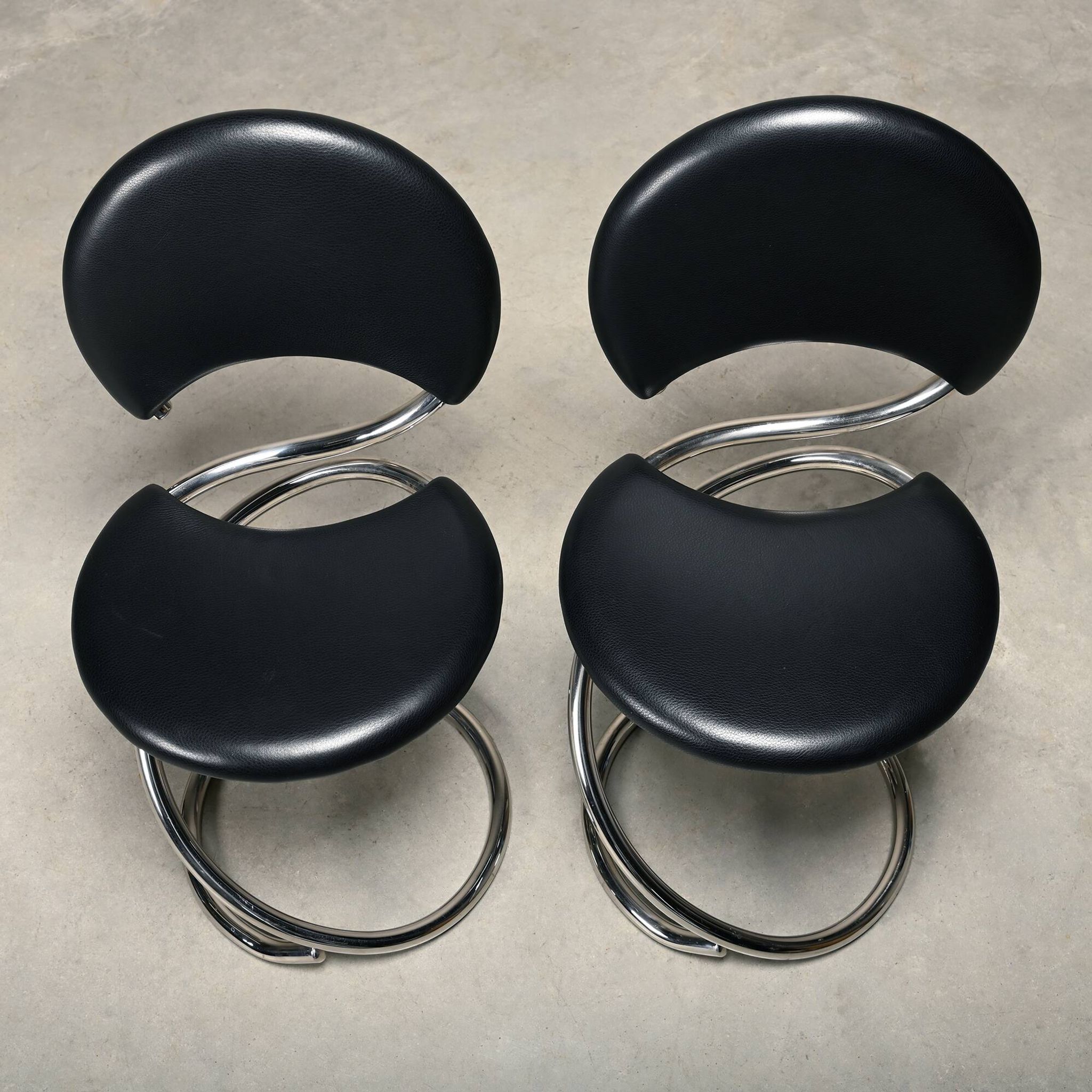 Poul Henningsen Snake Chairs, Model PH-501 in chrome and full black leather