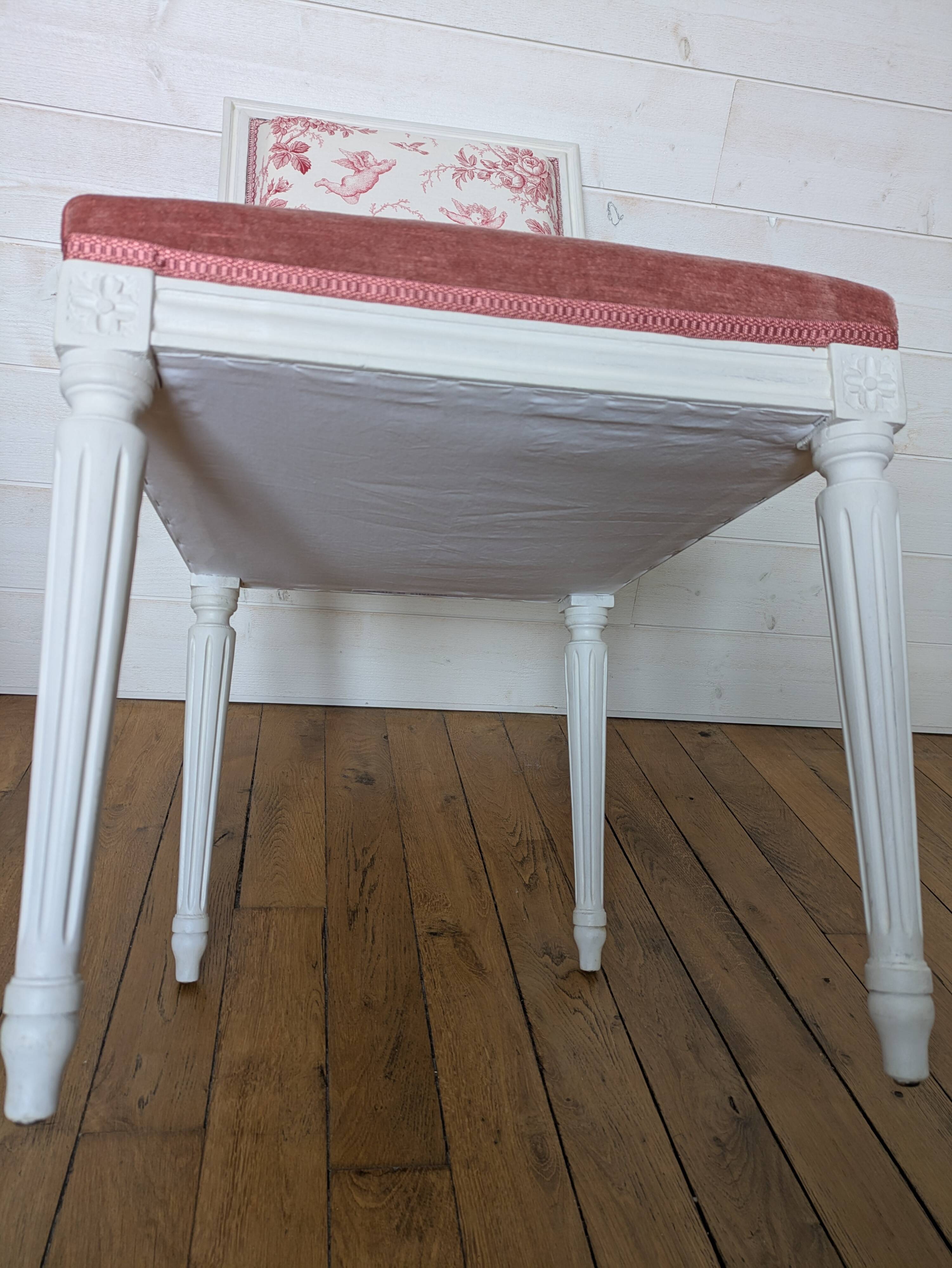 Chaise de style Louis XVI rénovée
