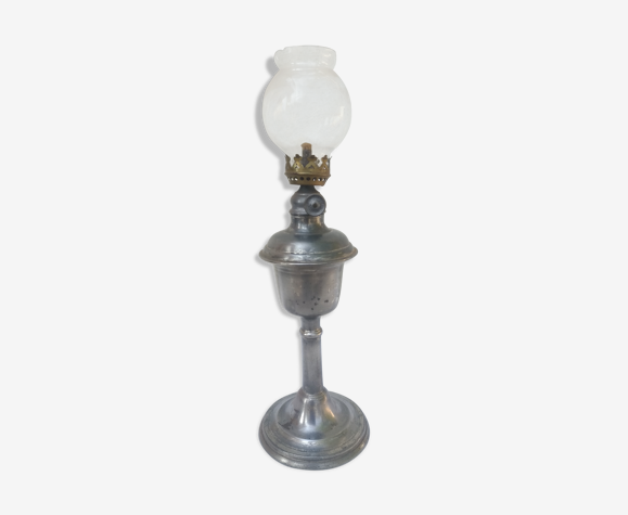 Lampe a essence en etain