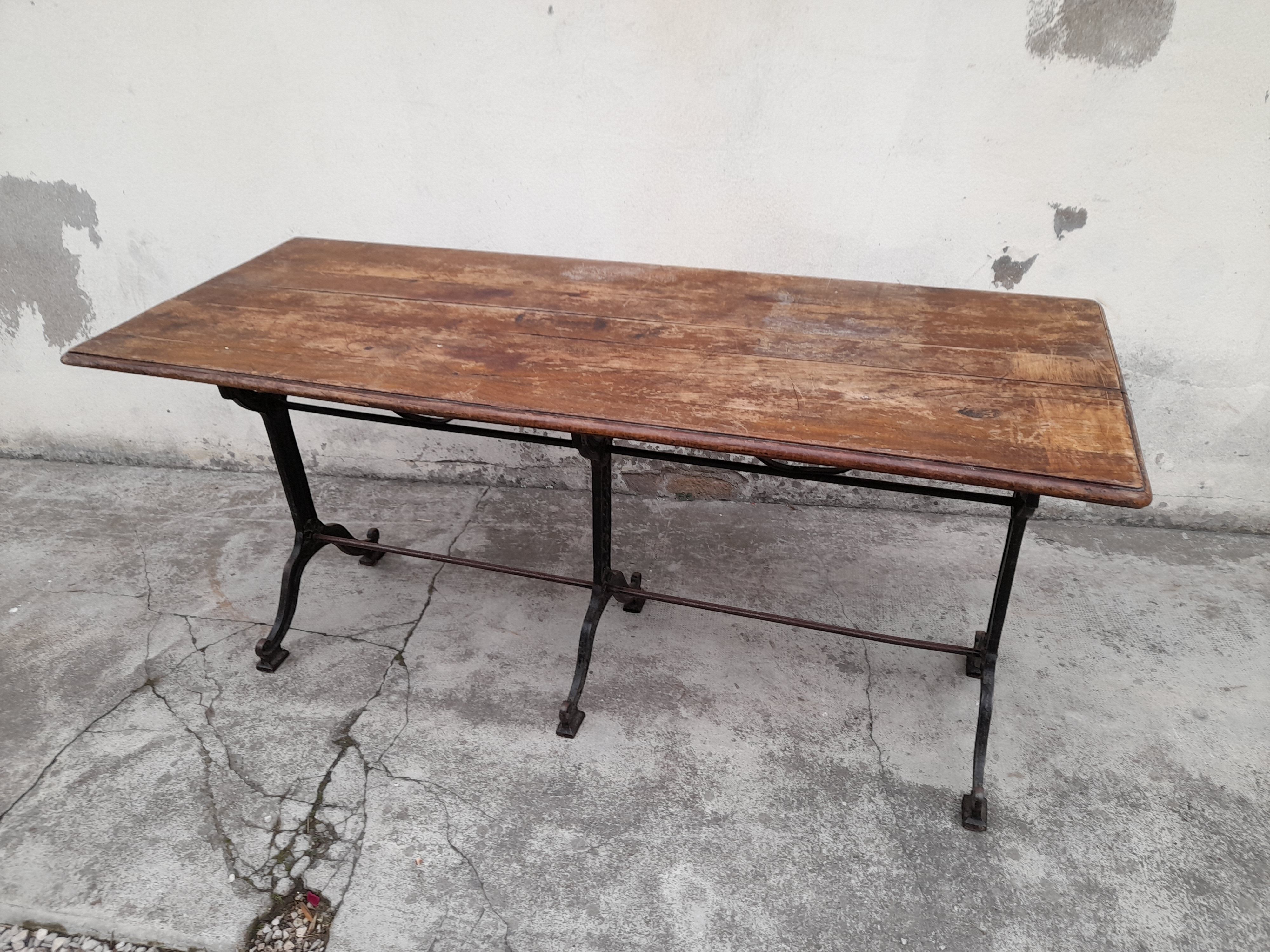 Table de bistrot en fonte 1900 1m50