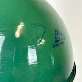 Lampe d’usine industrielle en émail vert avec dessus en fonte, années 1960