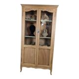 Louis XV display cabinet style