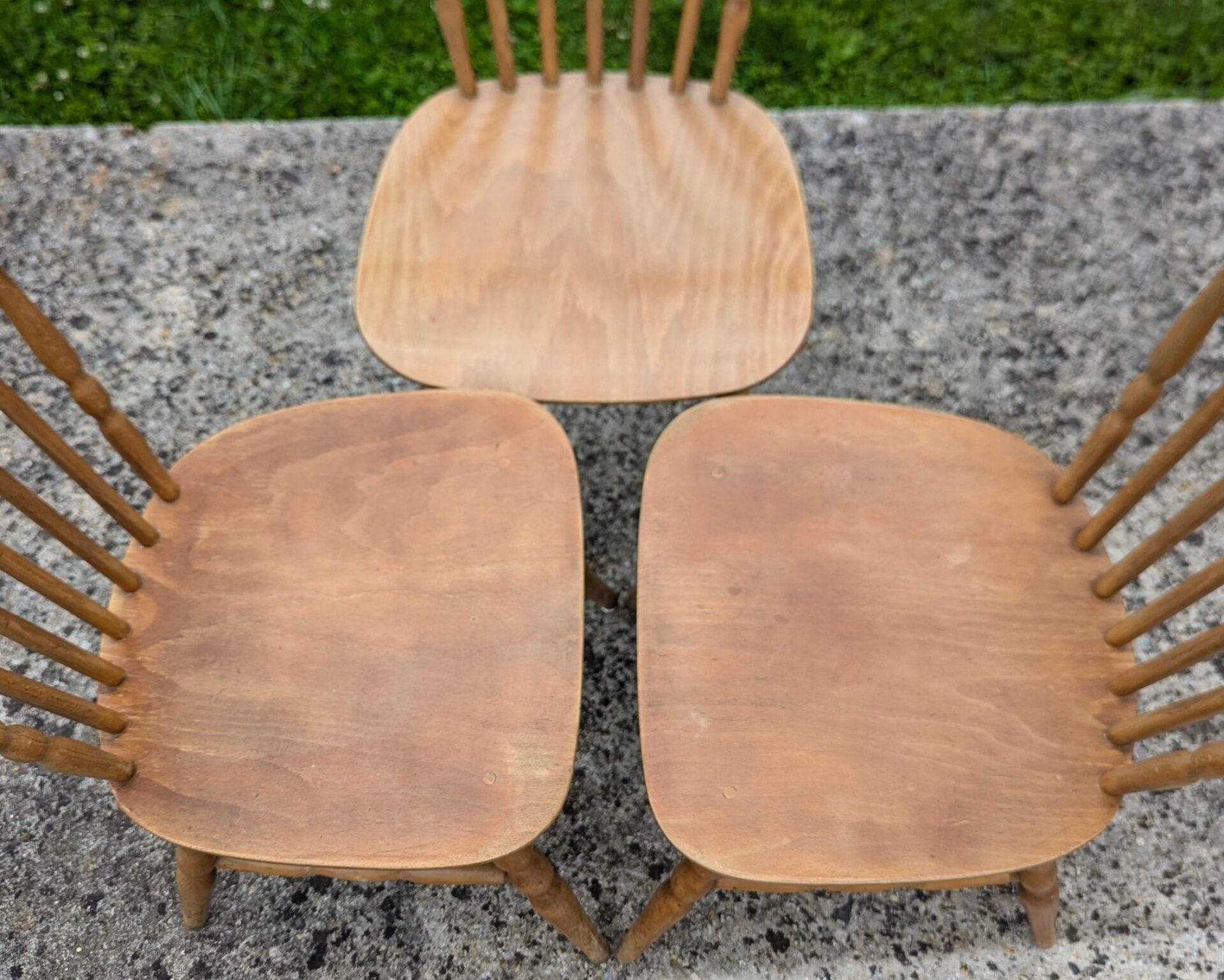 3 chaises Tacoma réservées pour "poppe"