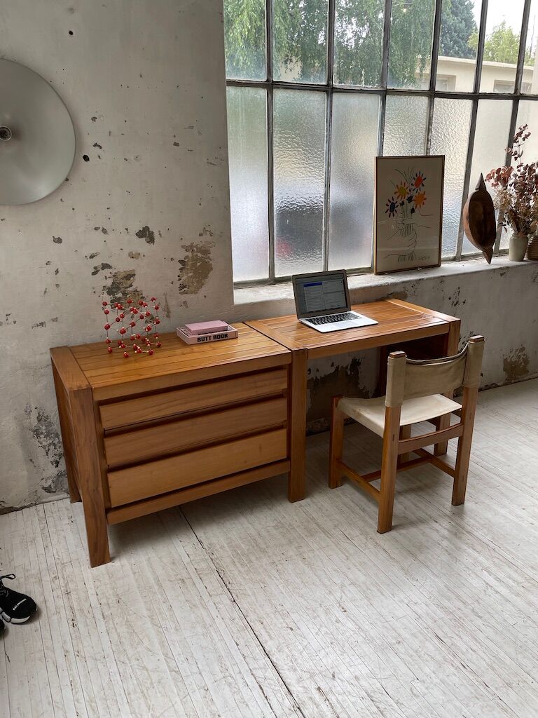 Regain dresser office row