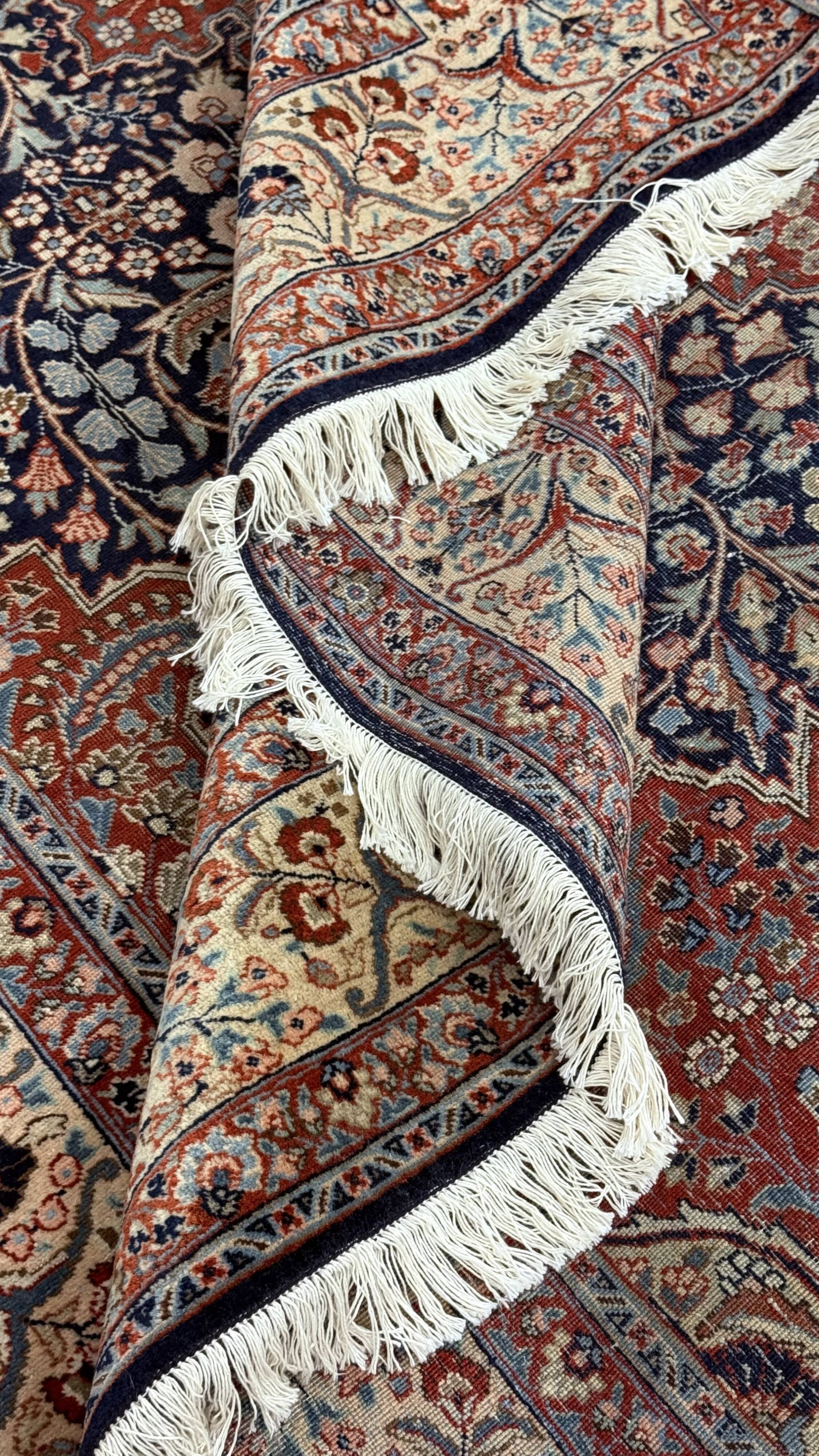 Large Handmade Turkish Wool Rug, 230 x 340 cm – Luxury Floral Rug Hand-Knotted