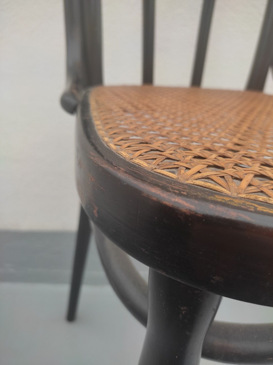 Thonet curved wooden bar chair