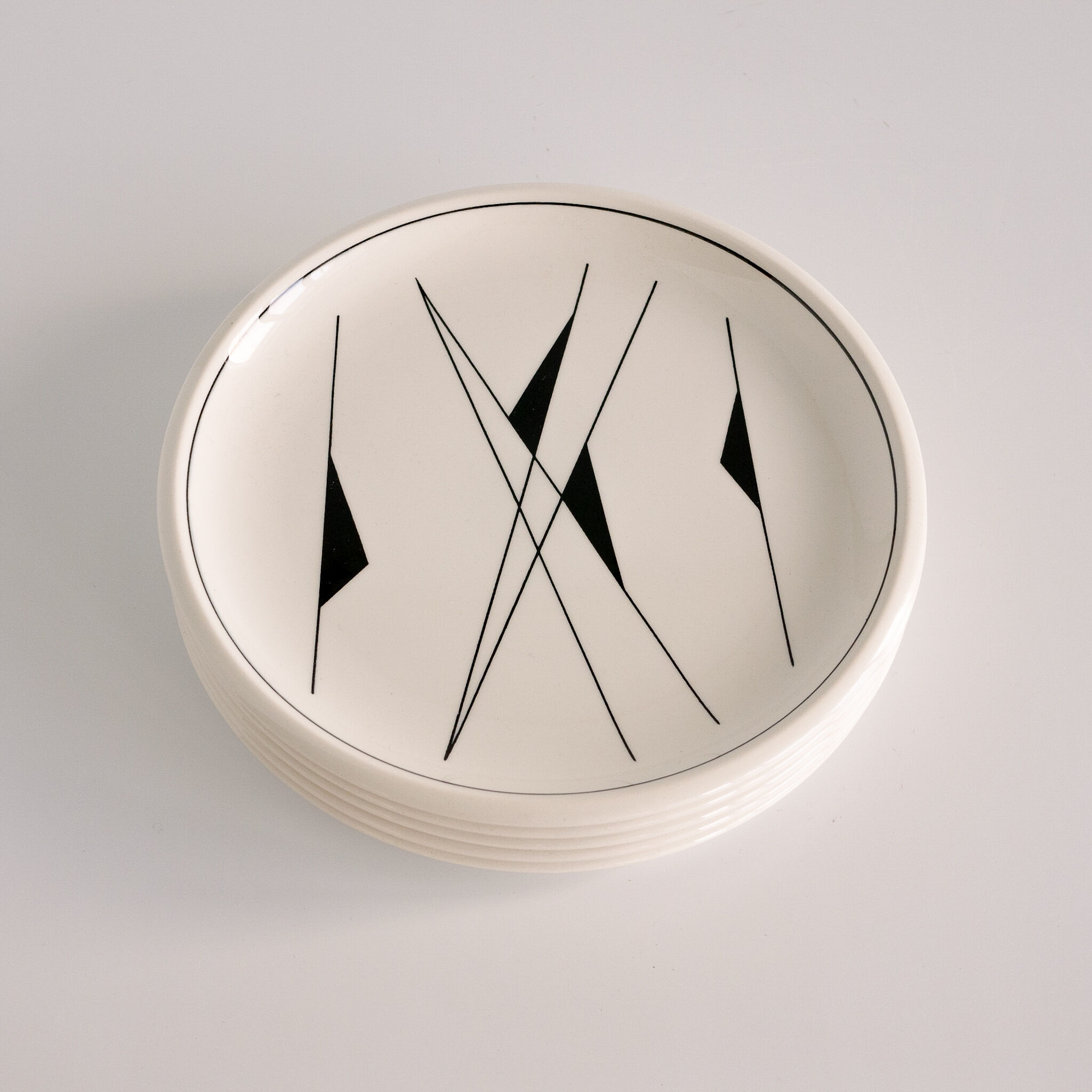 Suite de 5 assiettes des années 80