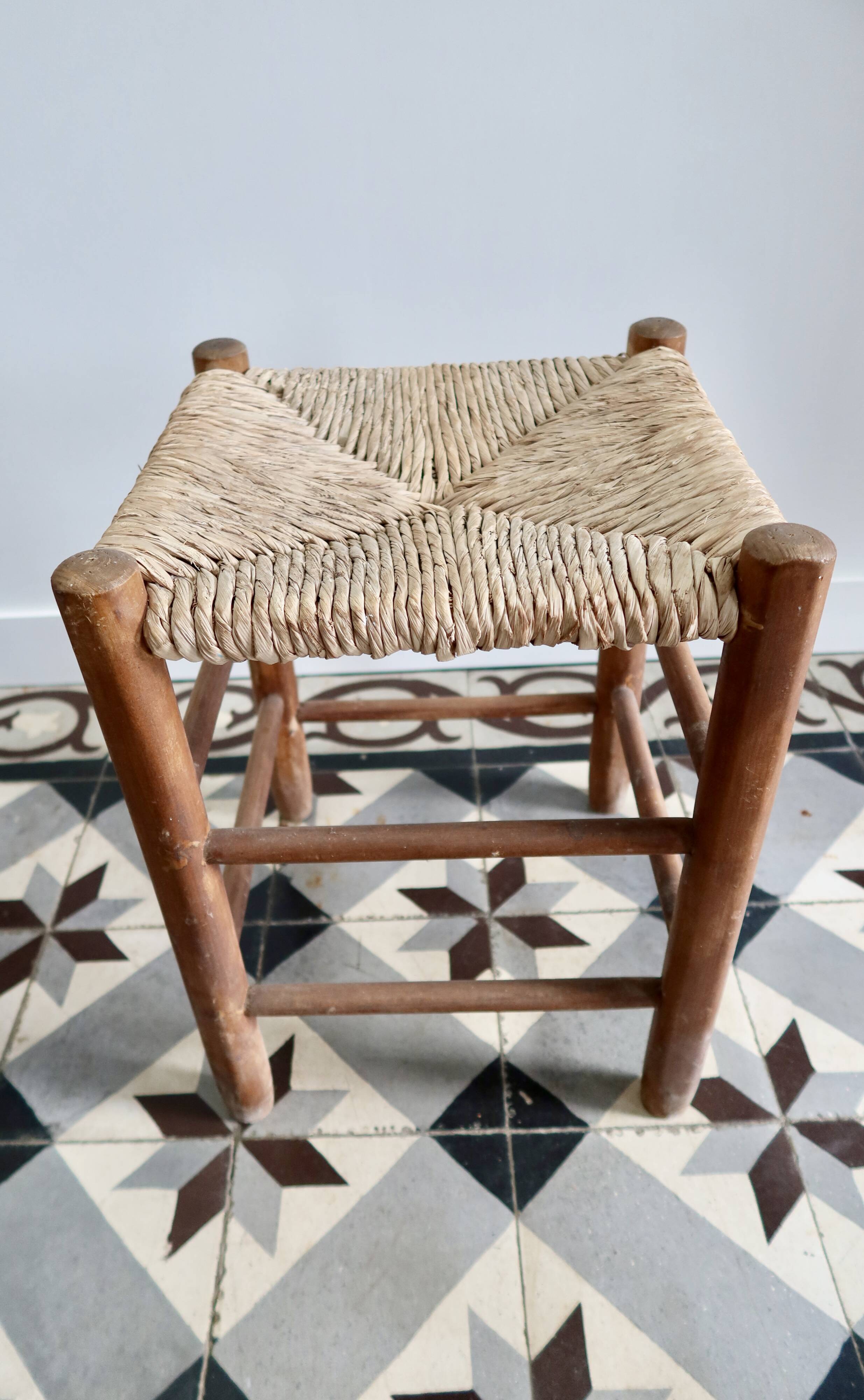 Vintage low wooden stool – Woven straw seat