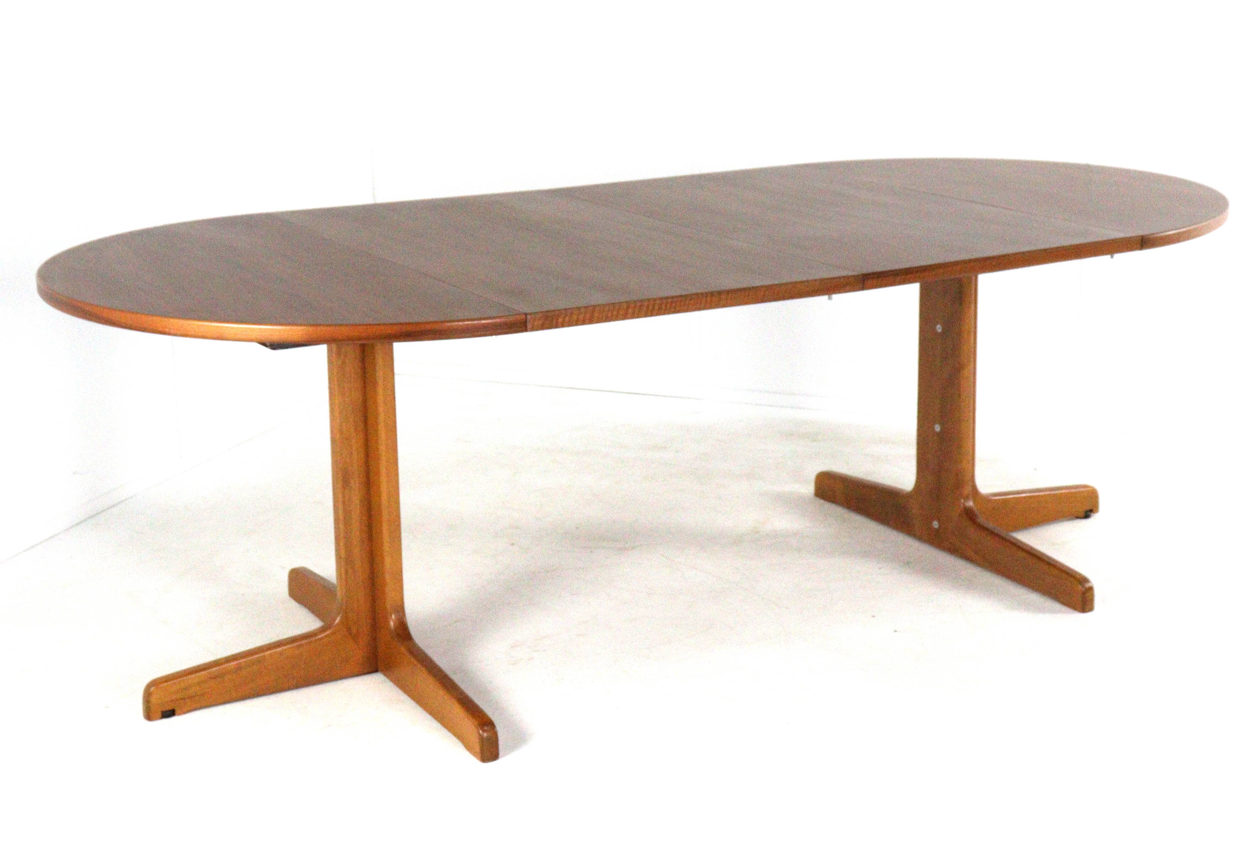 Round extendable dining table 2x 'Vienna' Thonet - mid-century modern style