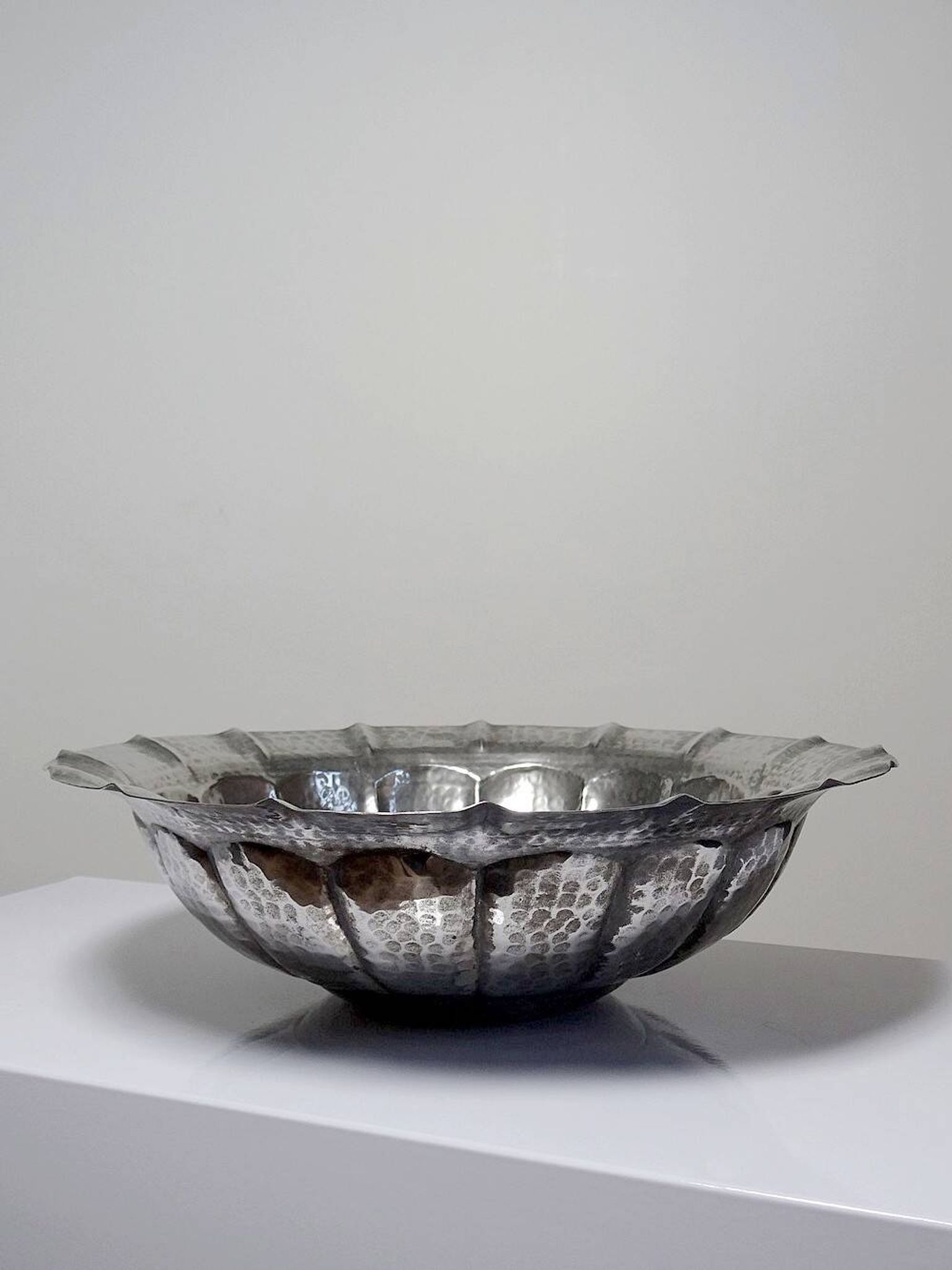 Large basin, bowl, Olri Italy vintage 1950s silver plated hammered.