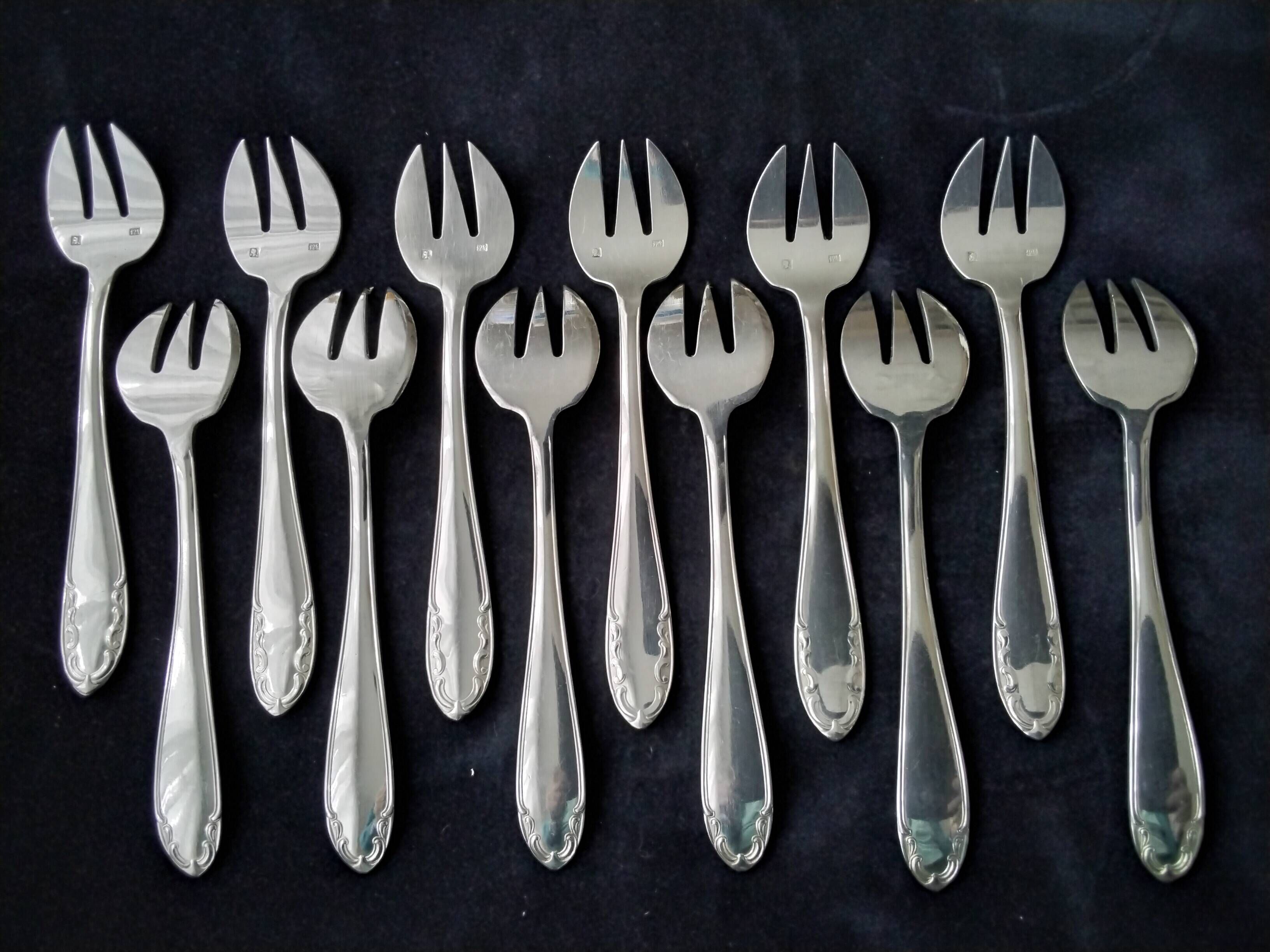 Box of 12 silver-plated oyster forks Paul François Guillaumont