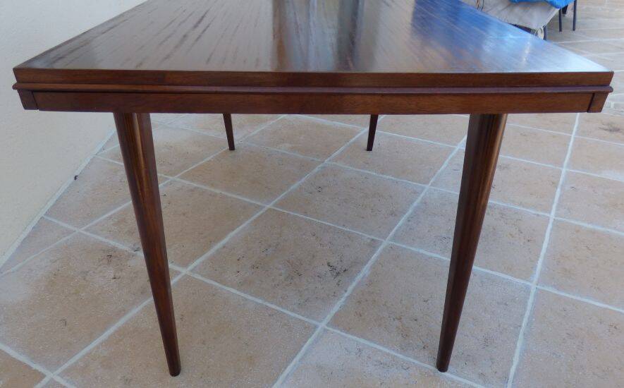 Compass leg table from the 1950s in teak wood – Very good condition