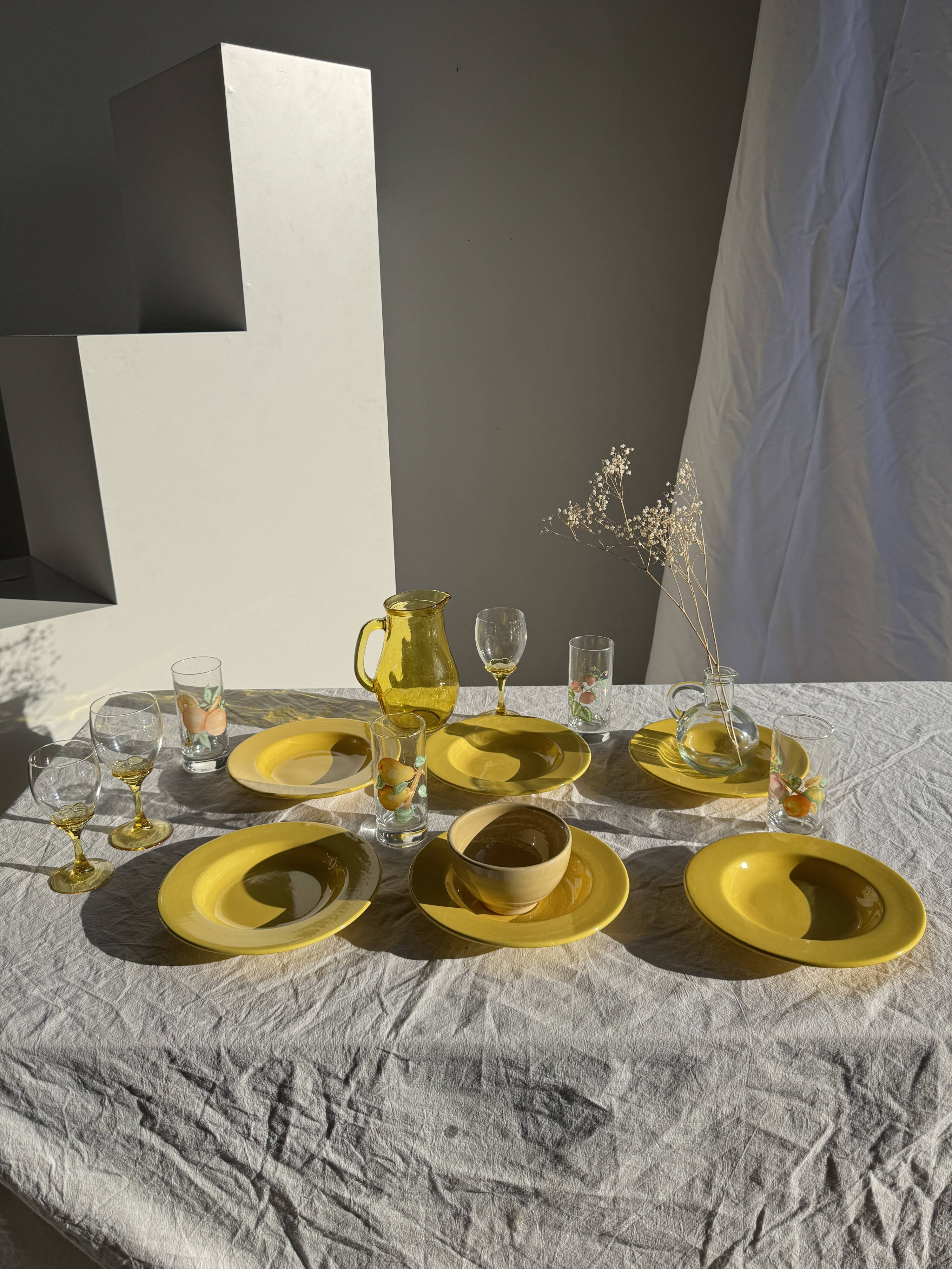 Set of 6 vintage yellow deep plates D22.5 H3.5