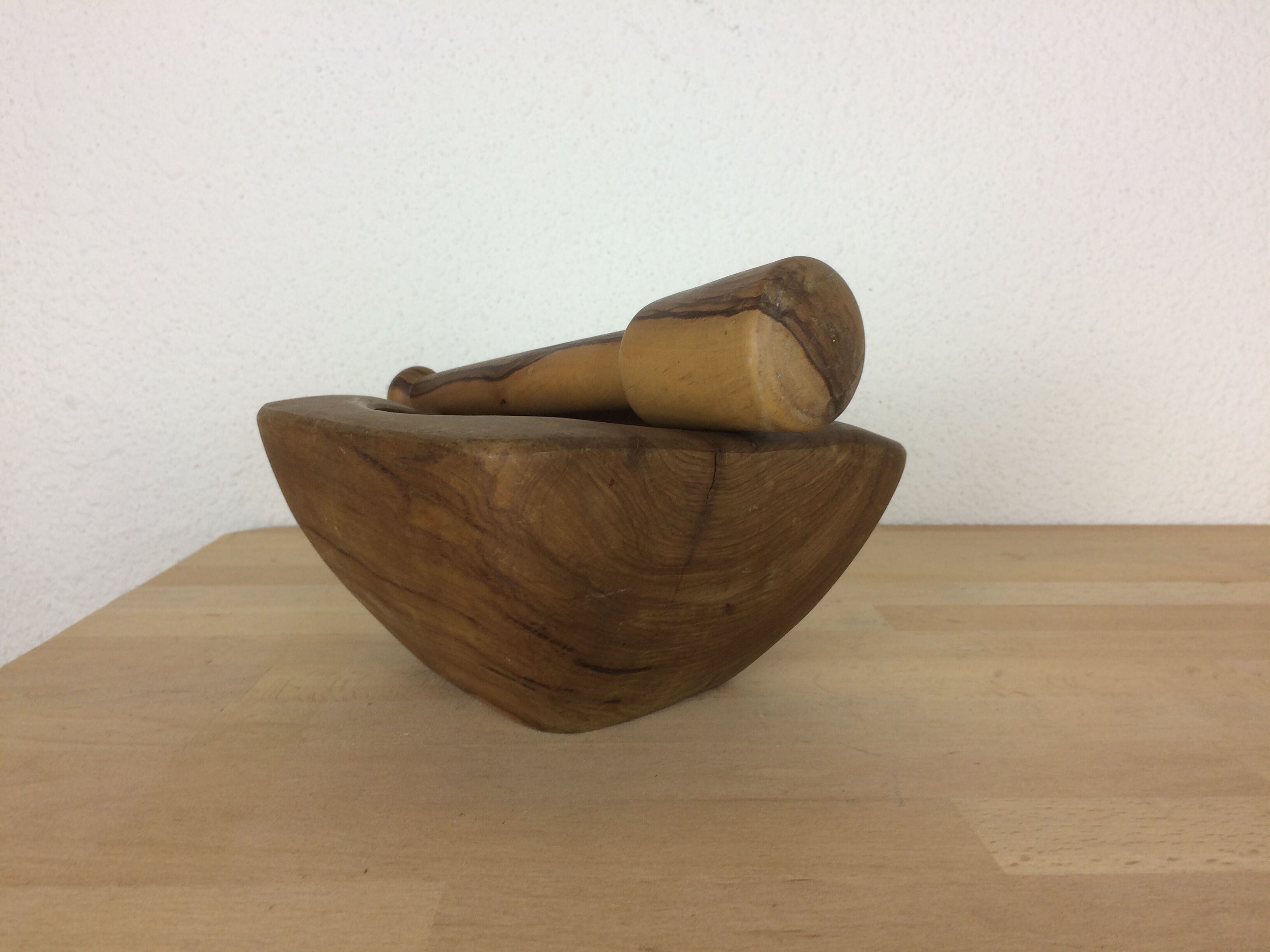 Mortier et pilon en bois d'olivier