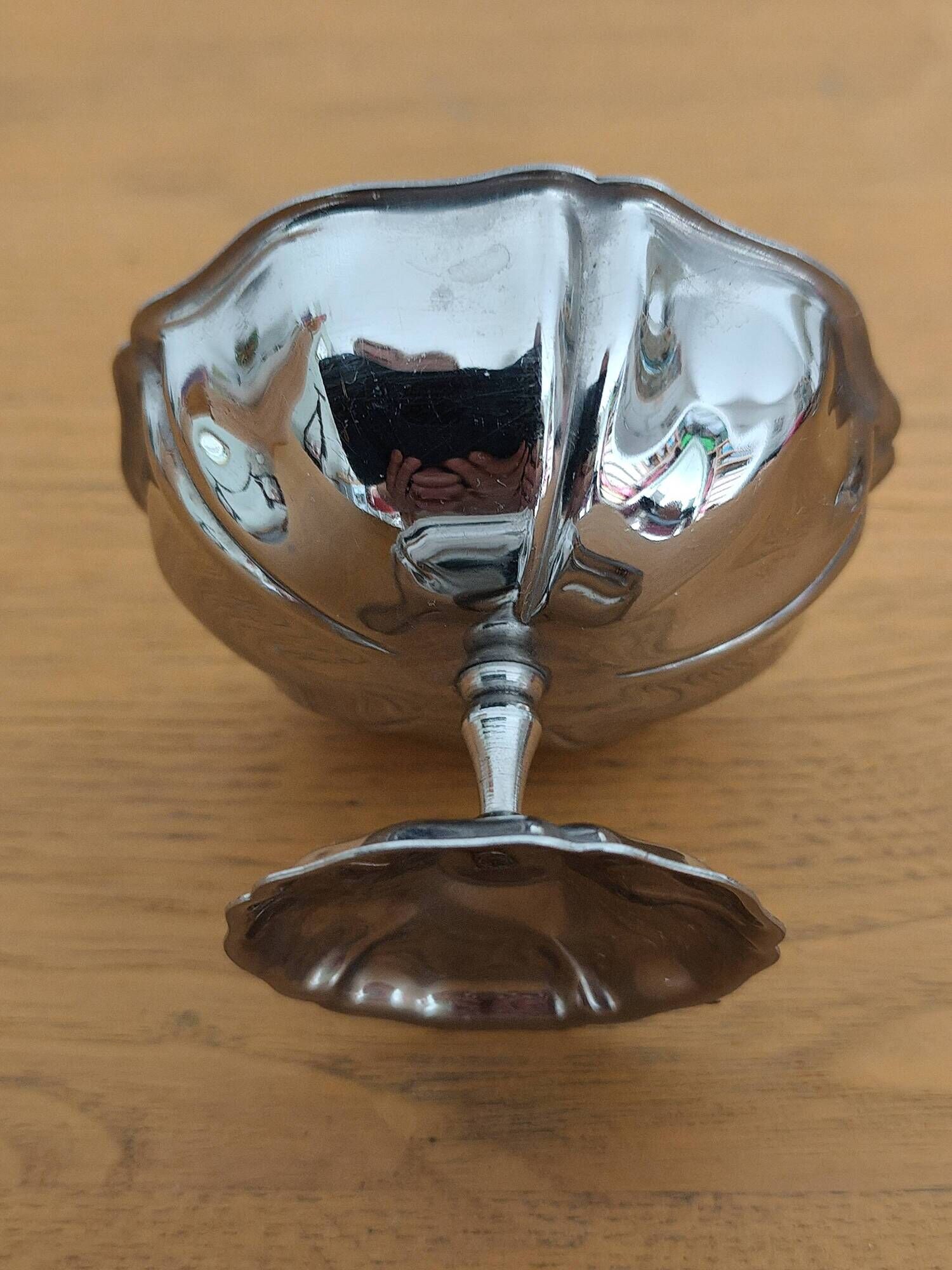 Set of 6 stainless steel ice cream bowls from the 1970s.