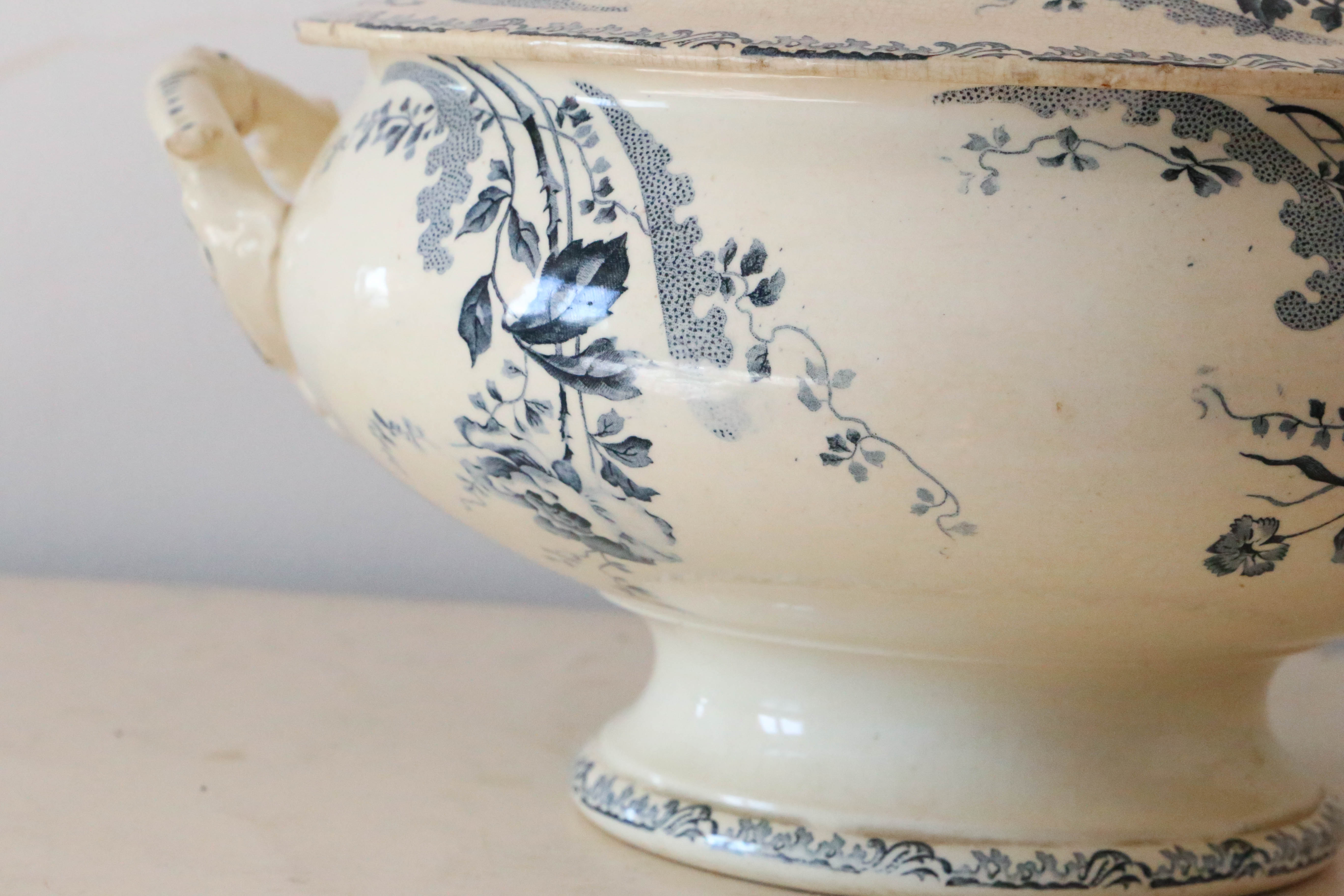 Soup bowl or salad bowl model Pornic, H. Boulenger & Cie, Terre de Fer, French manufacture