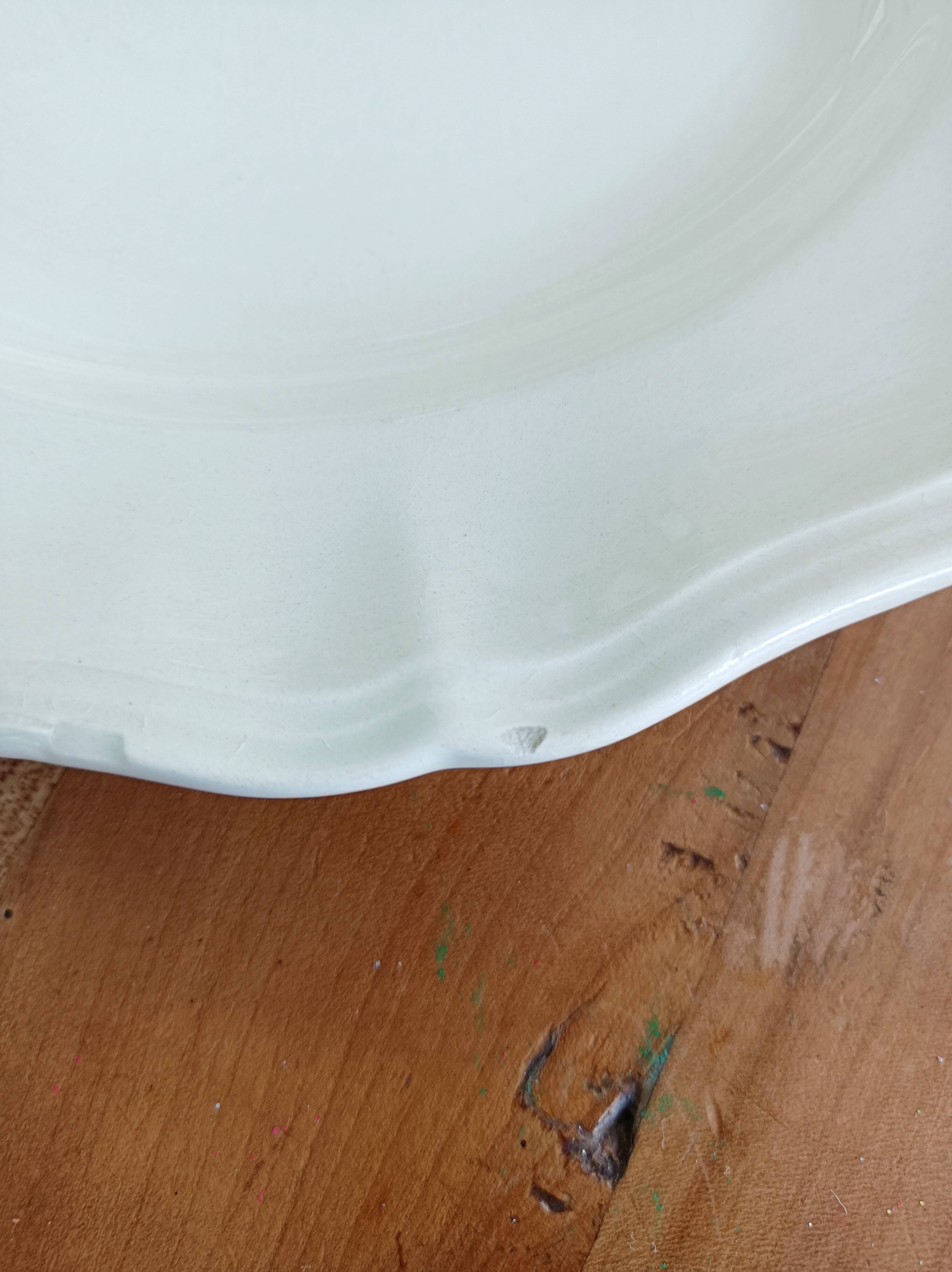 Set of 6 Sarreguemines ivory flat plates