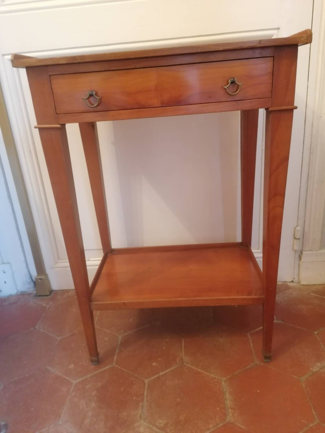 table d'appoint ou chevet