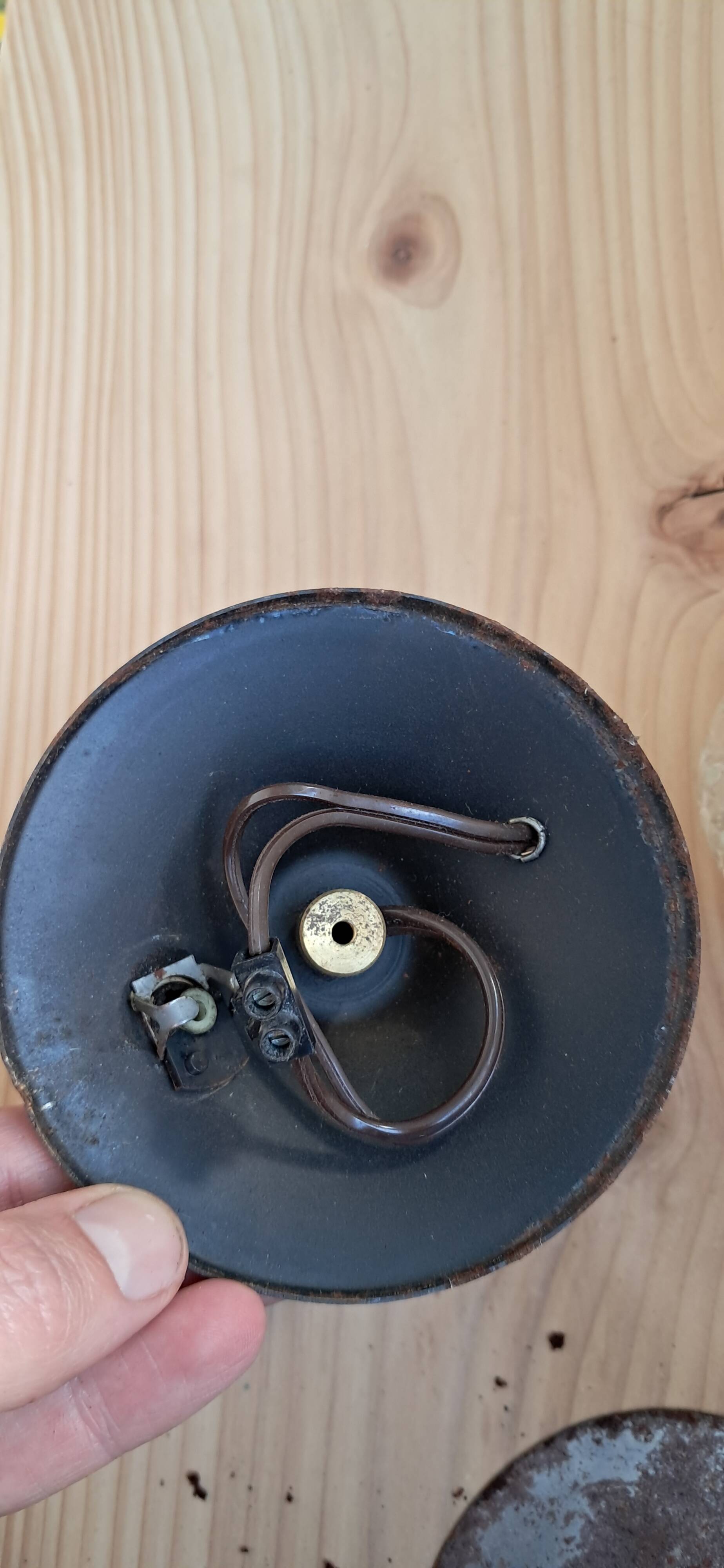 Lampe en verre texturé et métal. Année 60-70