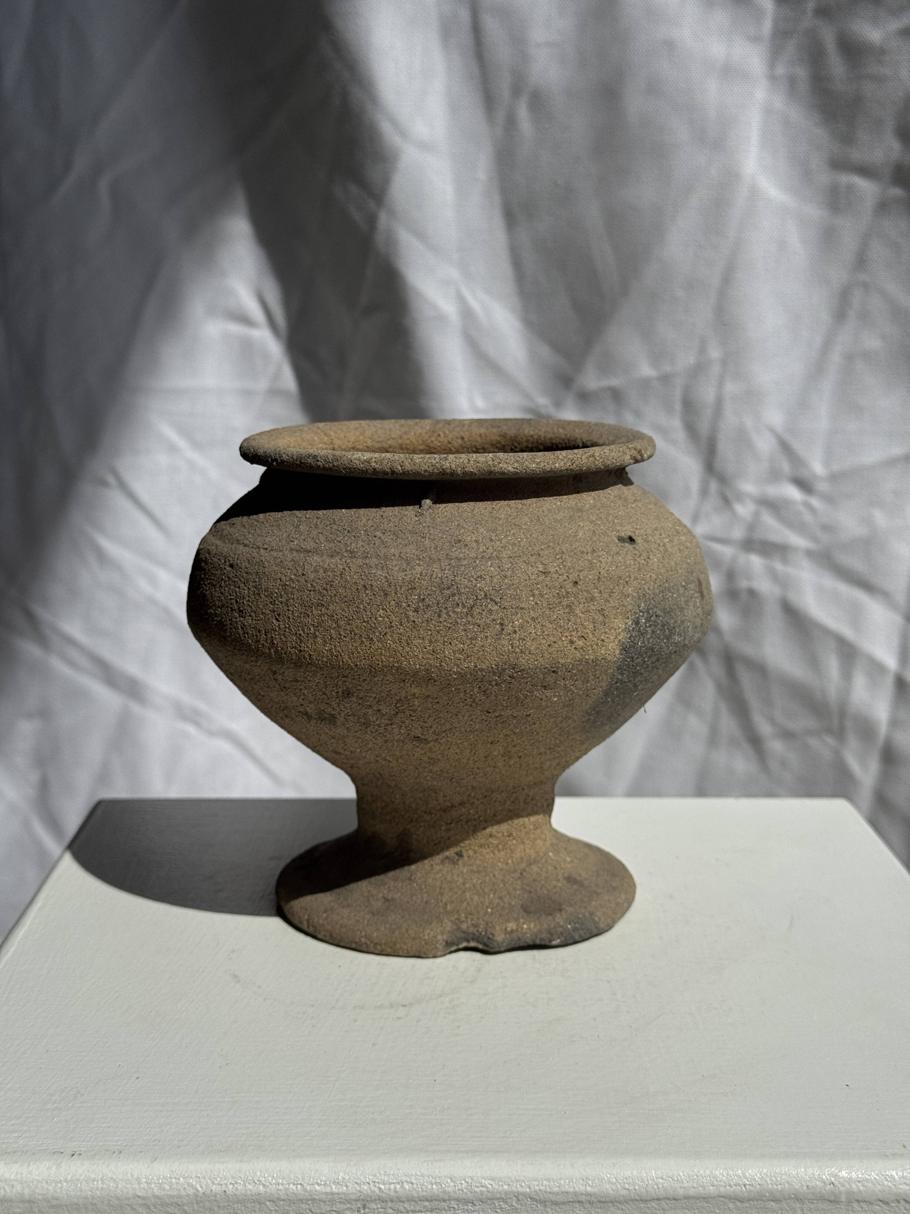 Small brutalist Indonesian footed pot H13 D15
