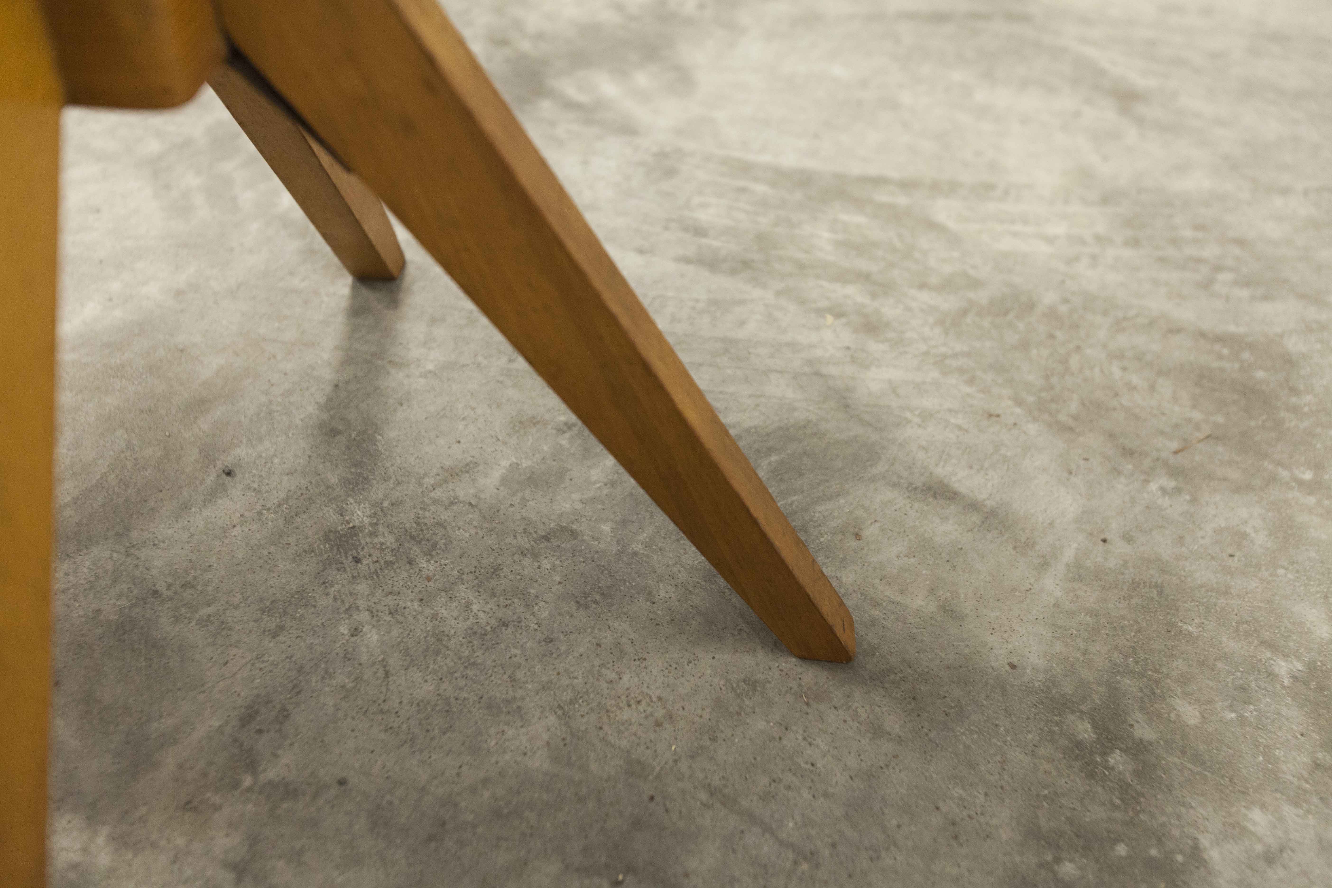 Workshop chair 1950 feet compass skaï red atypical