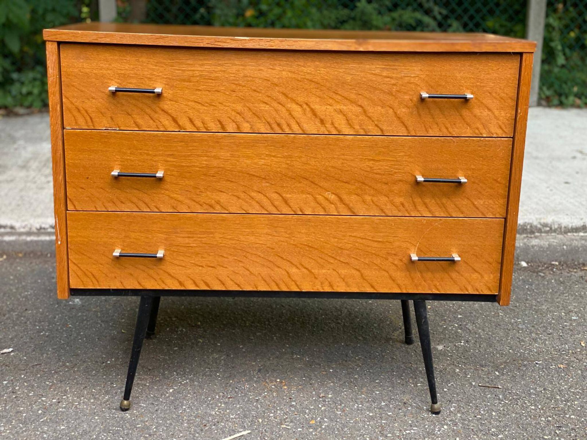 Scandinavian chest of drawers with 3 drawers in oak from the 50s