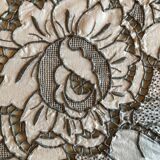 Rectangular embroidered cotton tablecloth and its 12 towels