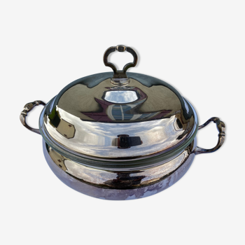 Tureen in silver metal