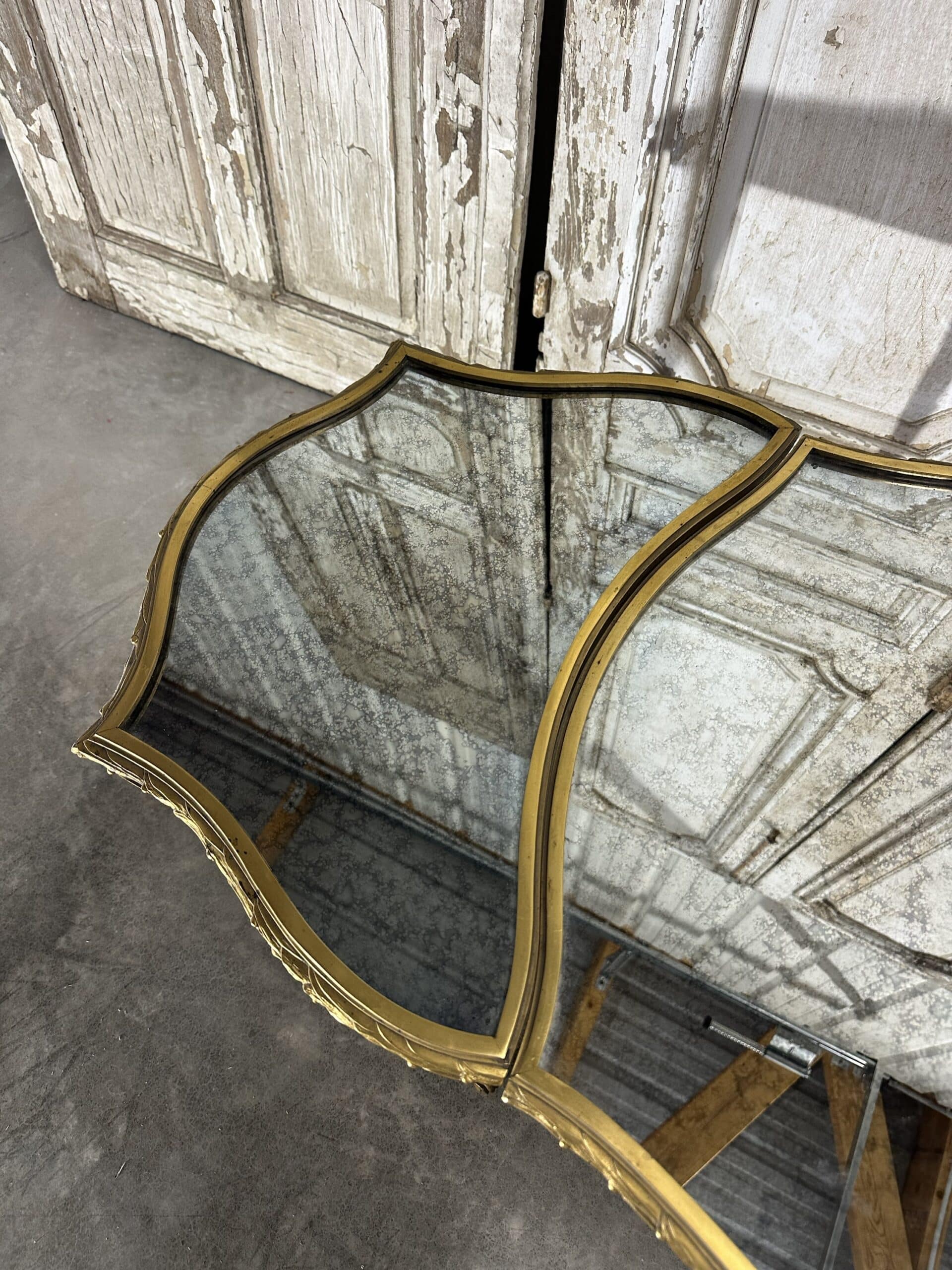 Table basse tripartite en bronze circa 1950-70