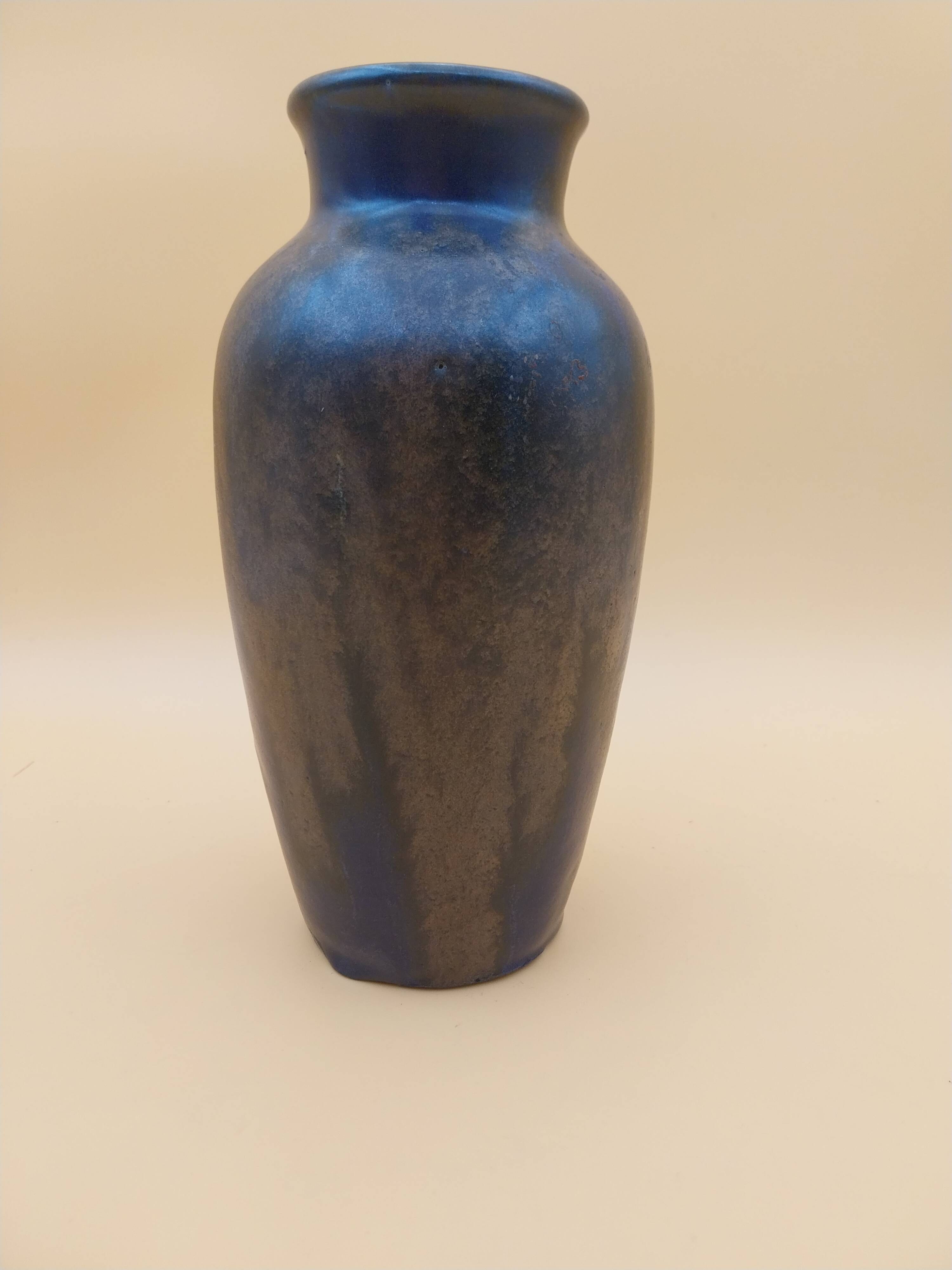 Stoneware vase from Puisaye signed Léon Pointu.