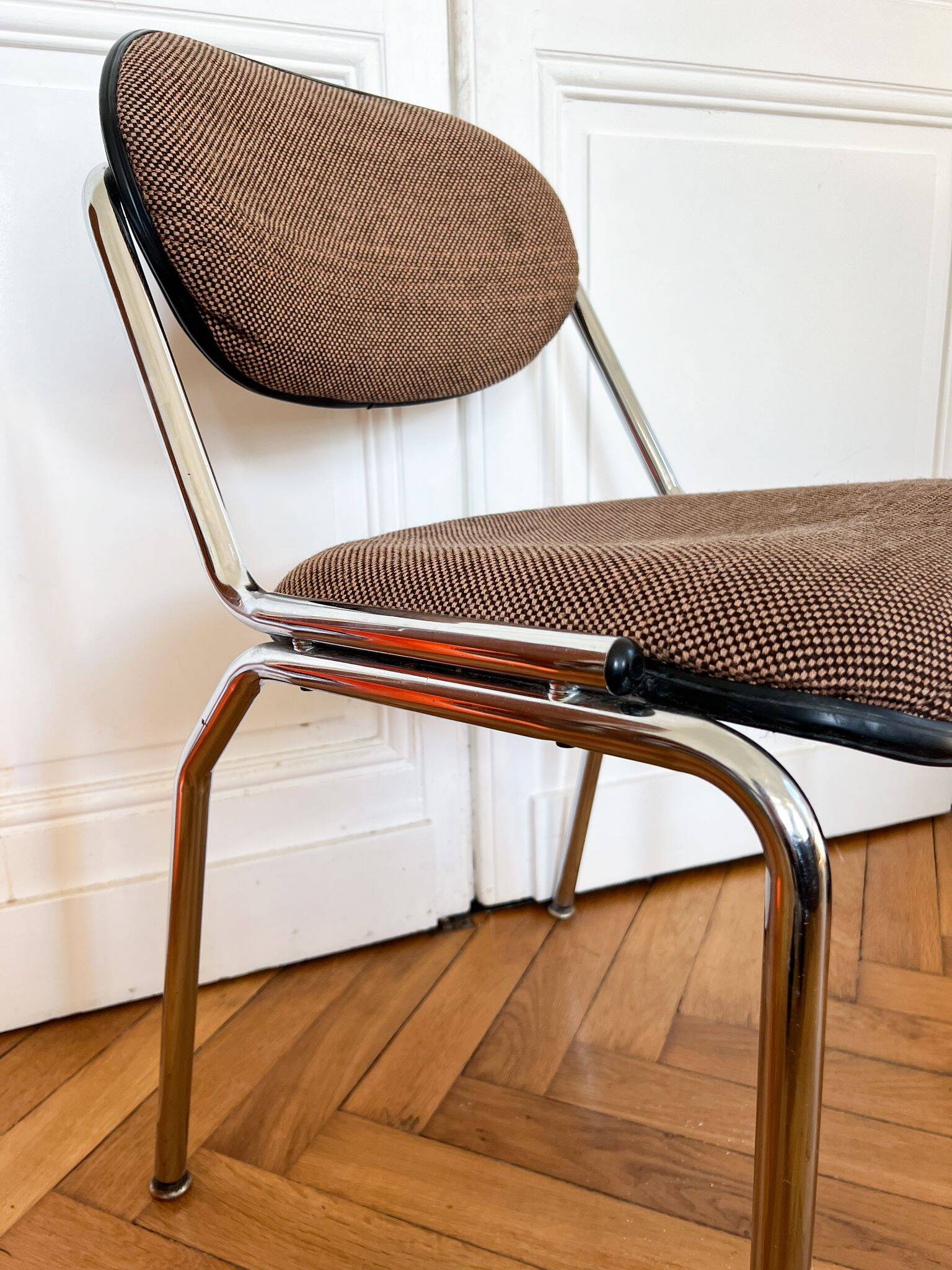 Vintage 80s office chair