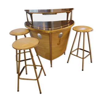 Boat bar and its stools