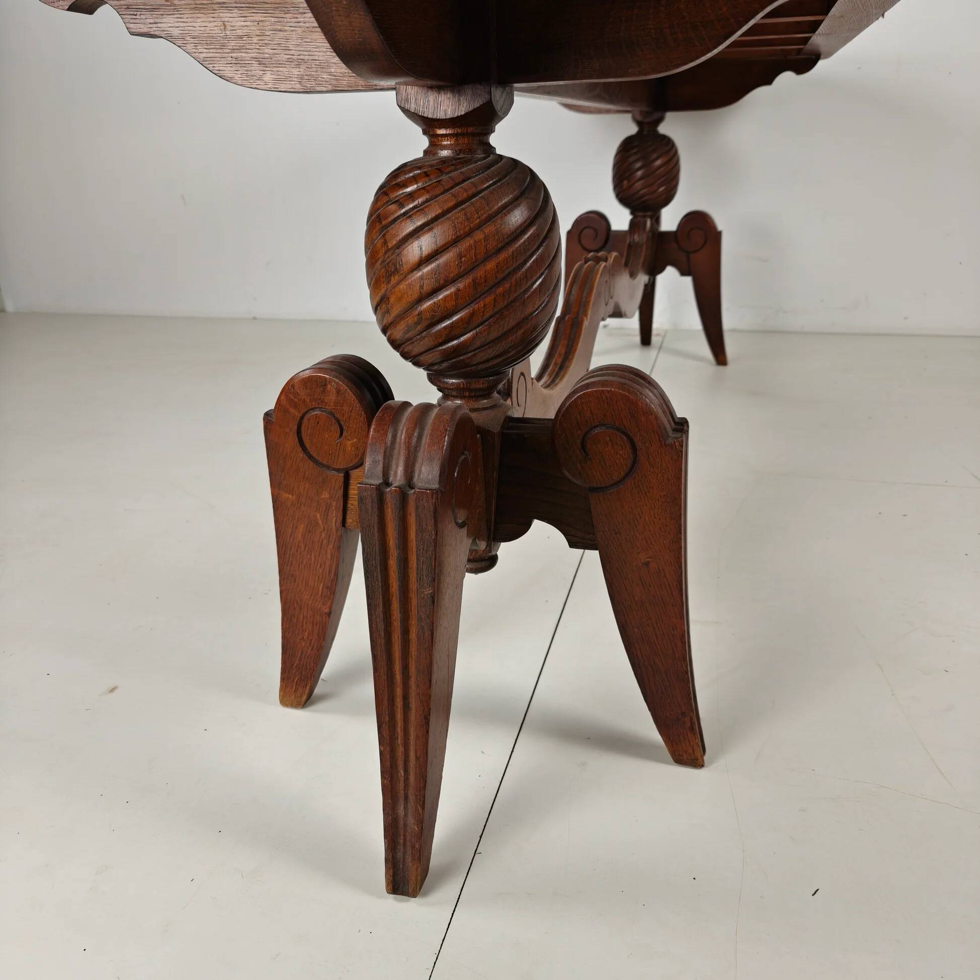 1920s Belgian Art Deco oak parquetry dining table