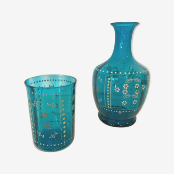 Verre d'eau carafe et son gobelet en verre opalin émaillé xx siècle