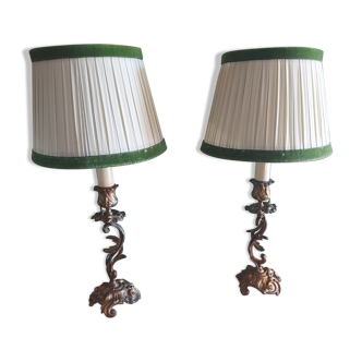 Pair of bronze lamps with lampshades