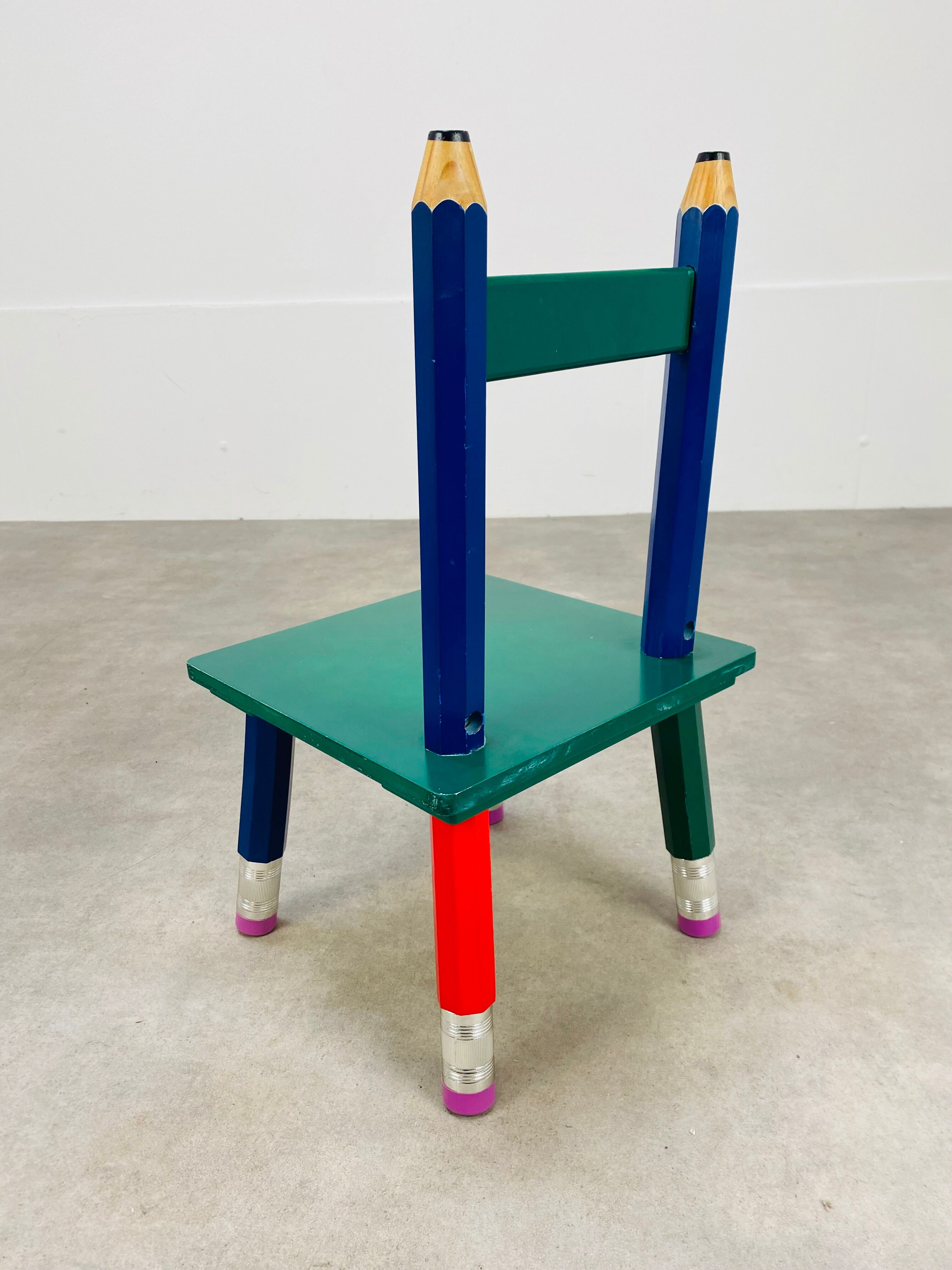 Pierre Sala desk and pencil chair for children