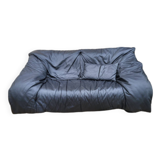 Flou Flou sofa black leather Ligne Roset