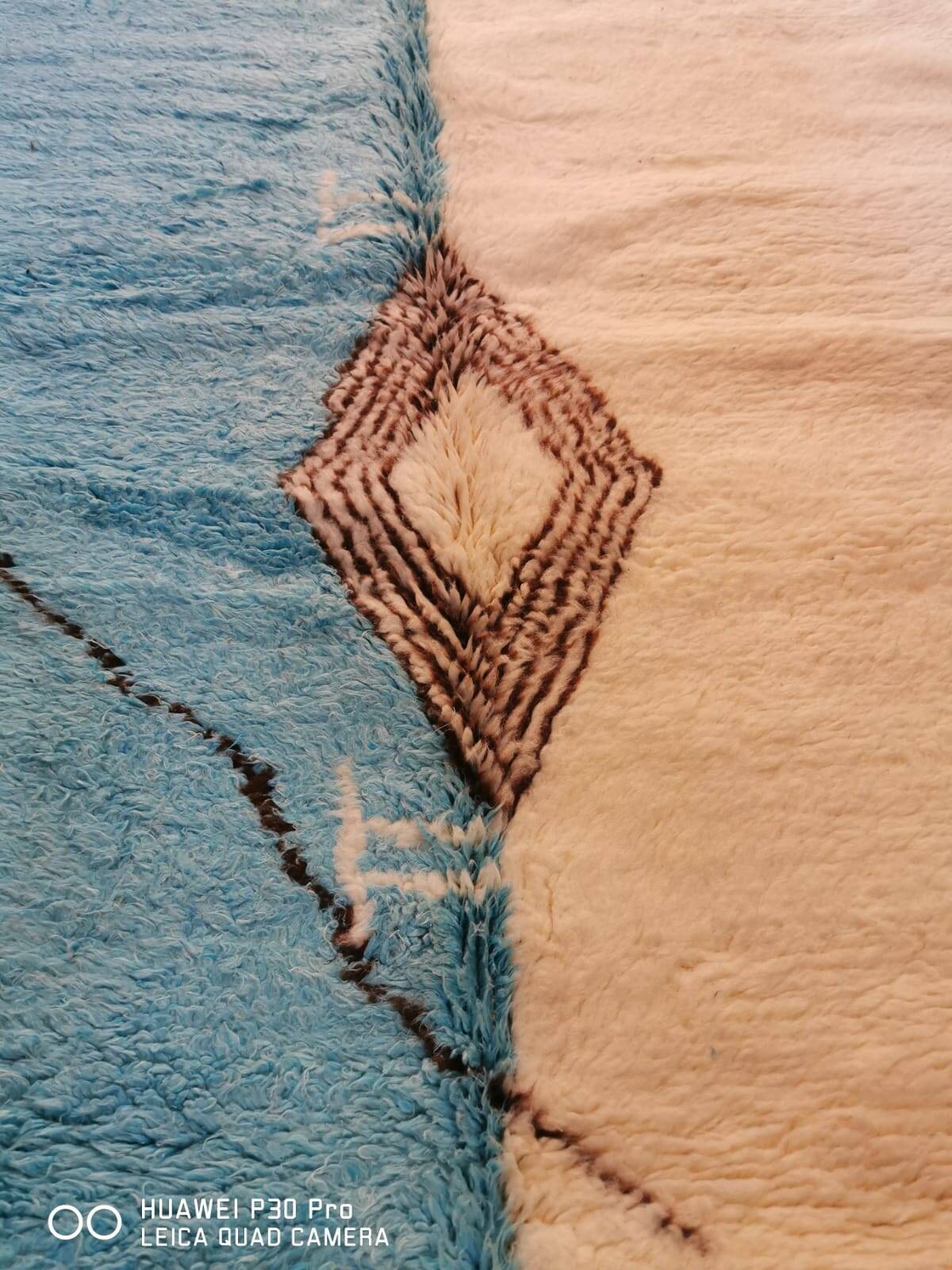 Beni Ouarain Berber rug: Azure brilliance 250*150 cm