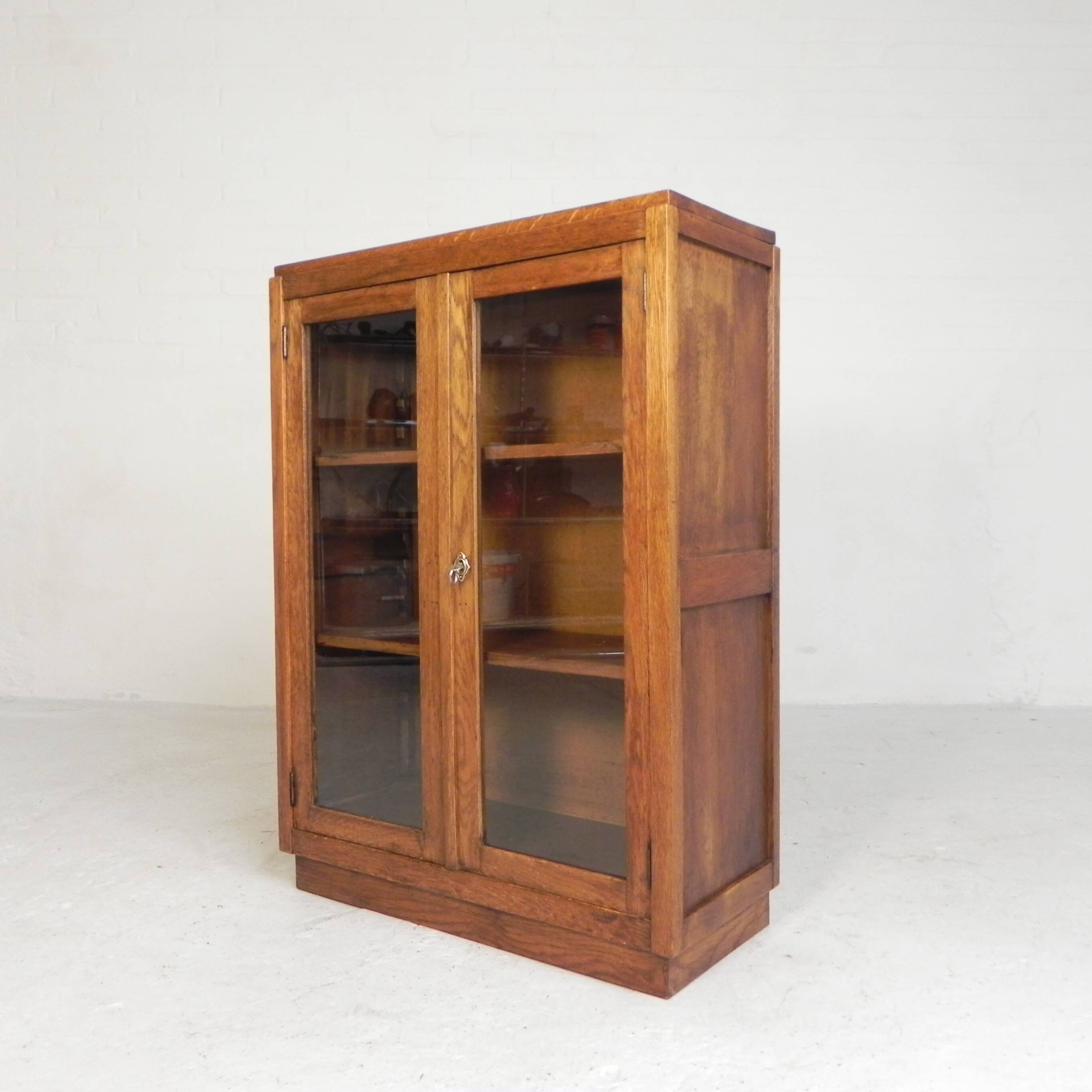 Petit meuble vitrine avec 2 portes, années 1930