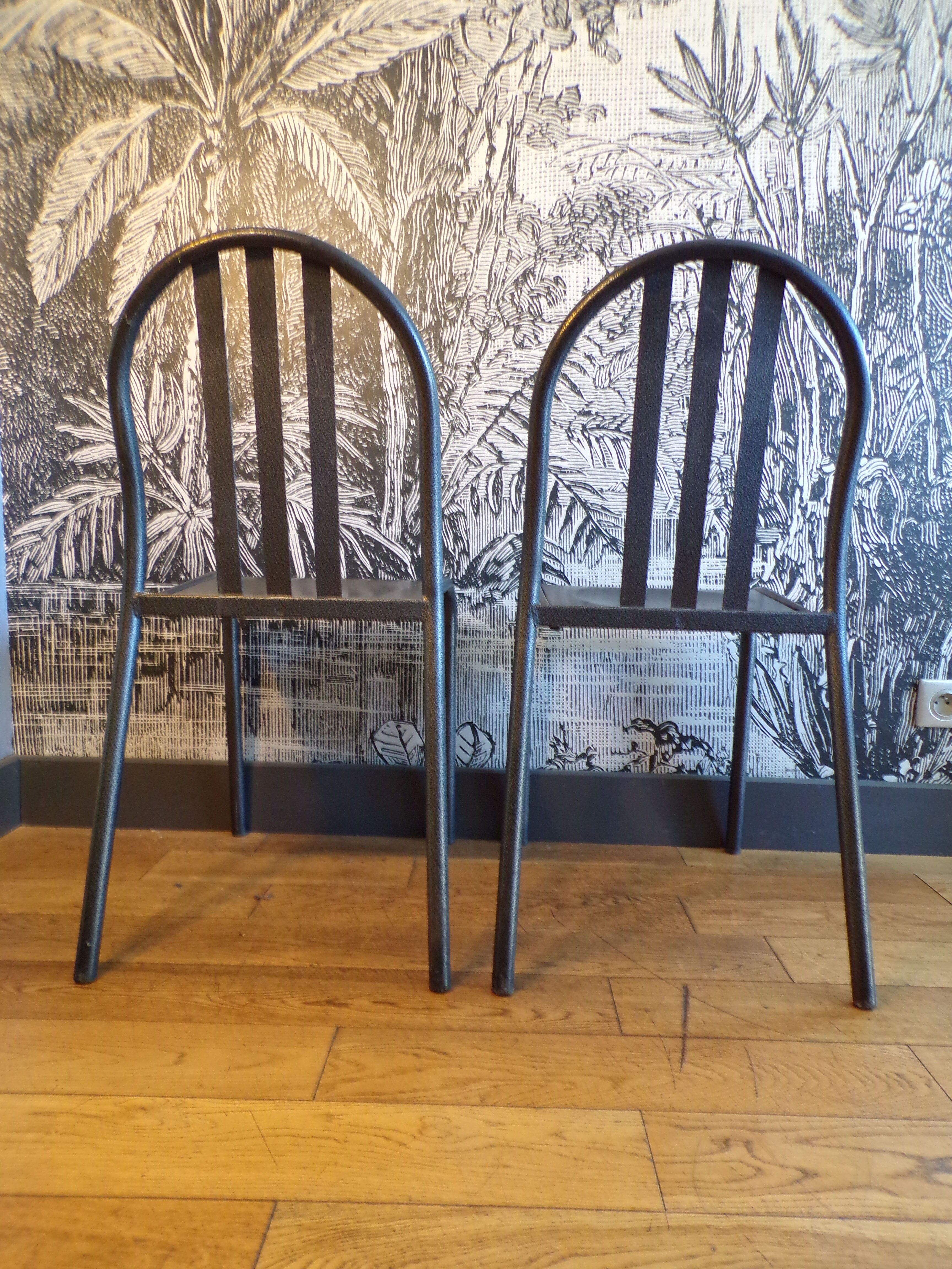 2 Mallet-Stevens chairs