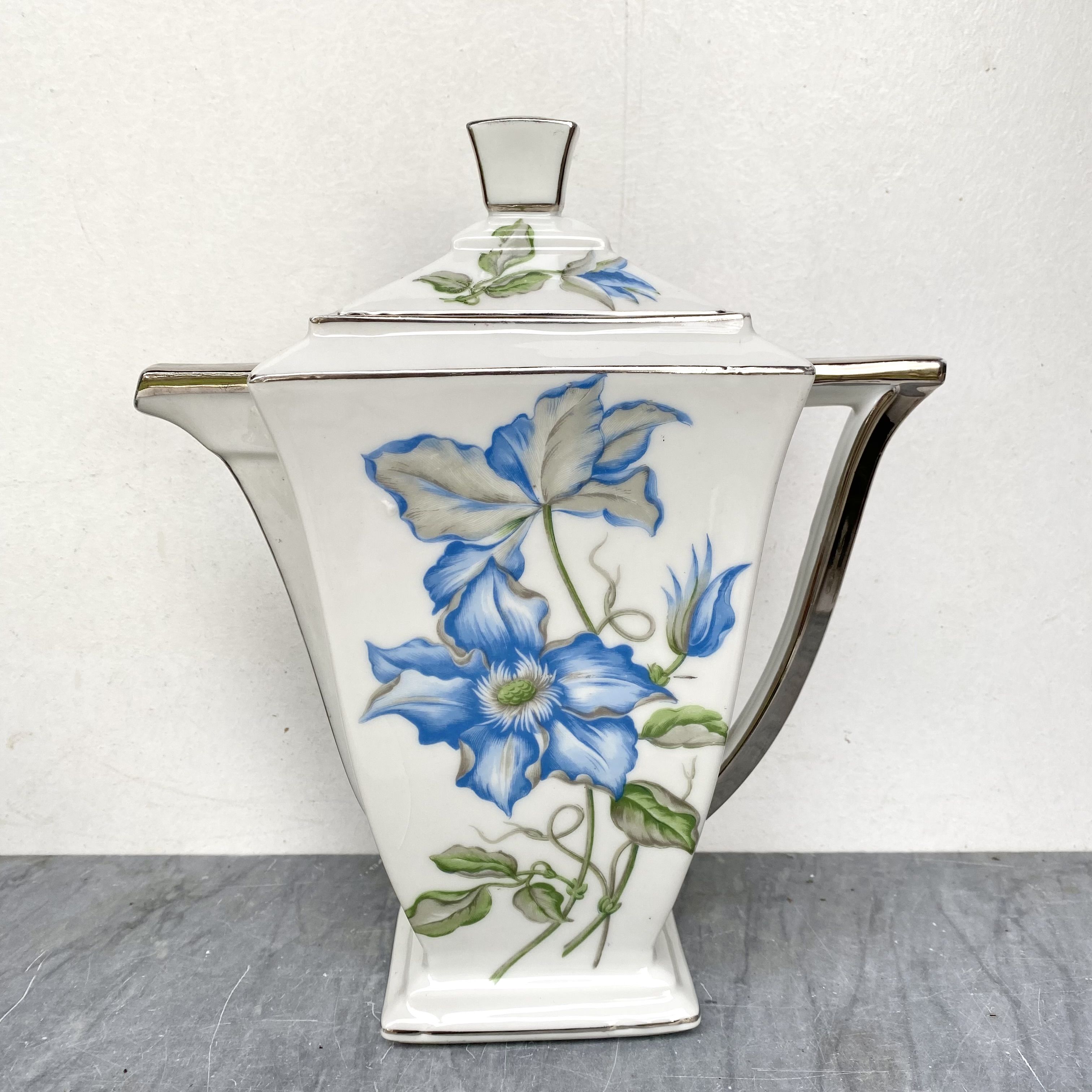 Art Deco porcelain teapot from Limoges 50s