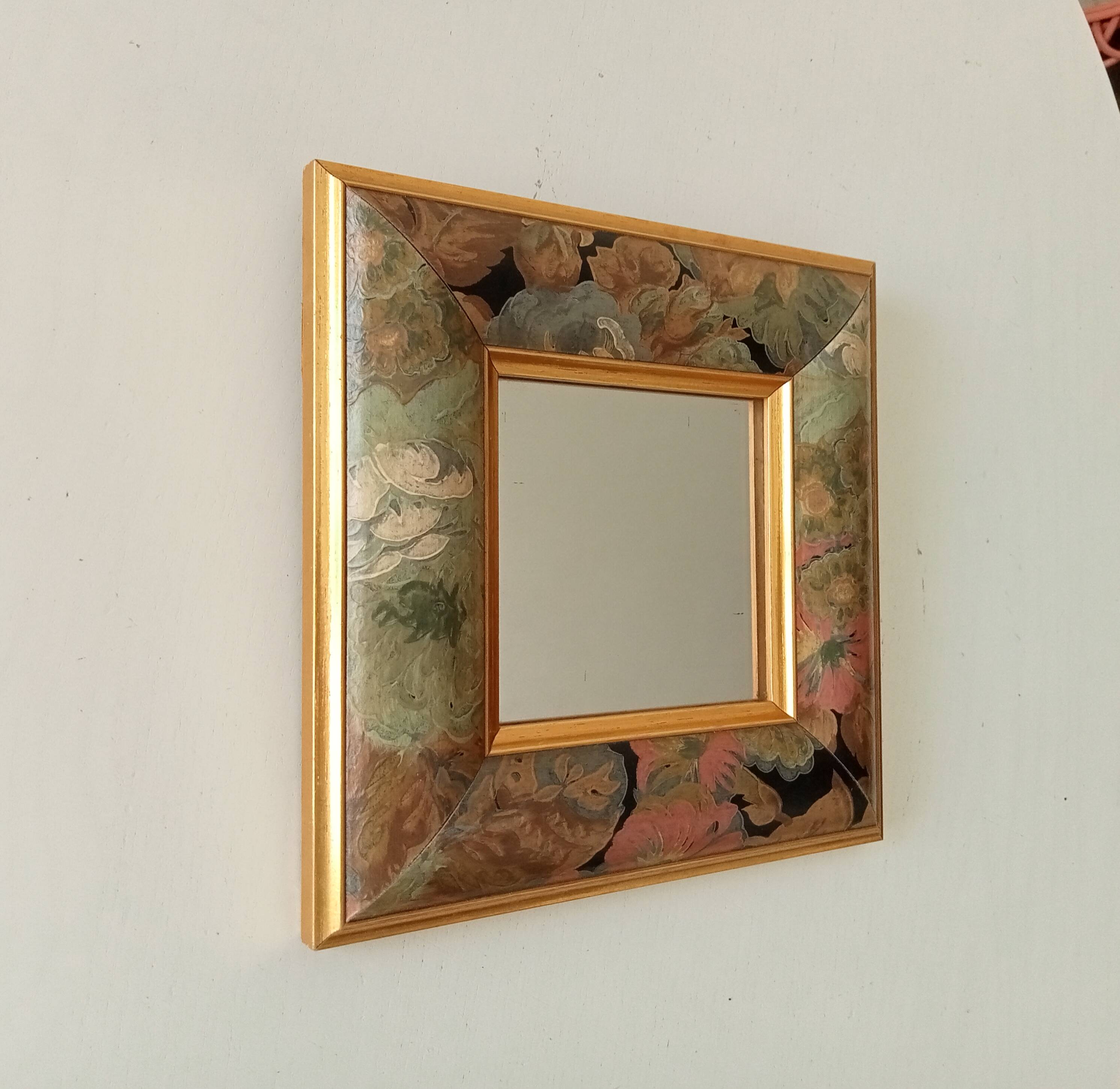Vintage wooden mirror with floral pattern from the 80s 20*20 cm