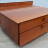 Paire de tables de chevet Stildomus en noyer avec roulettes, années 1970