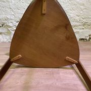 Guéridon tripode Bow Wood par Steiner