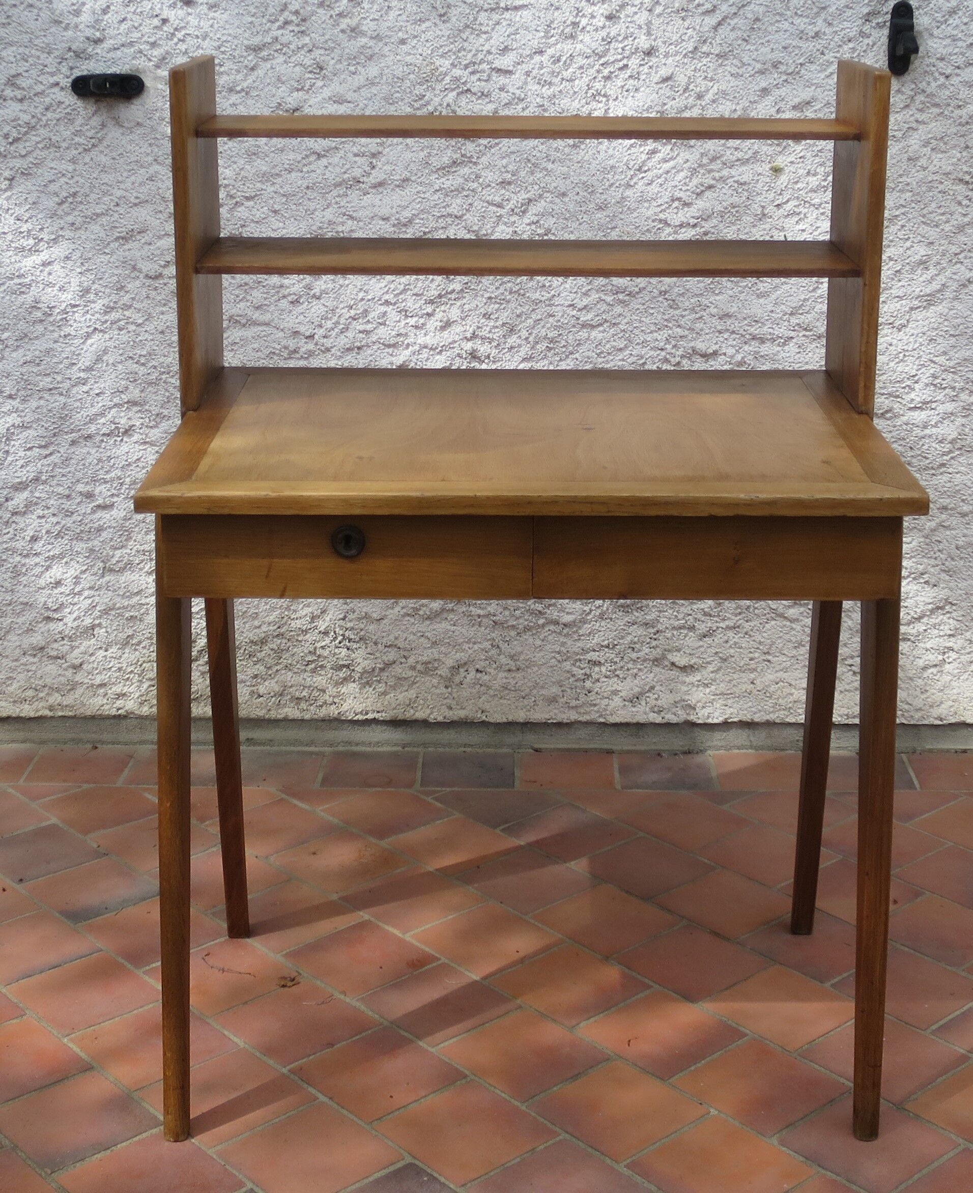 Bureau vintage pieds compas bois massif étagères