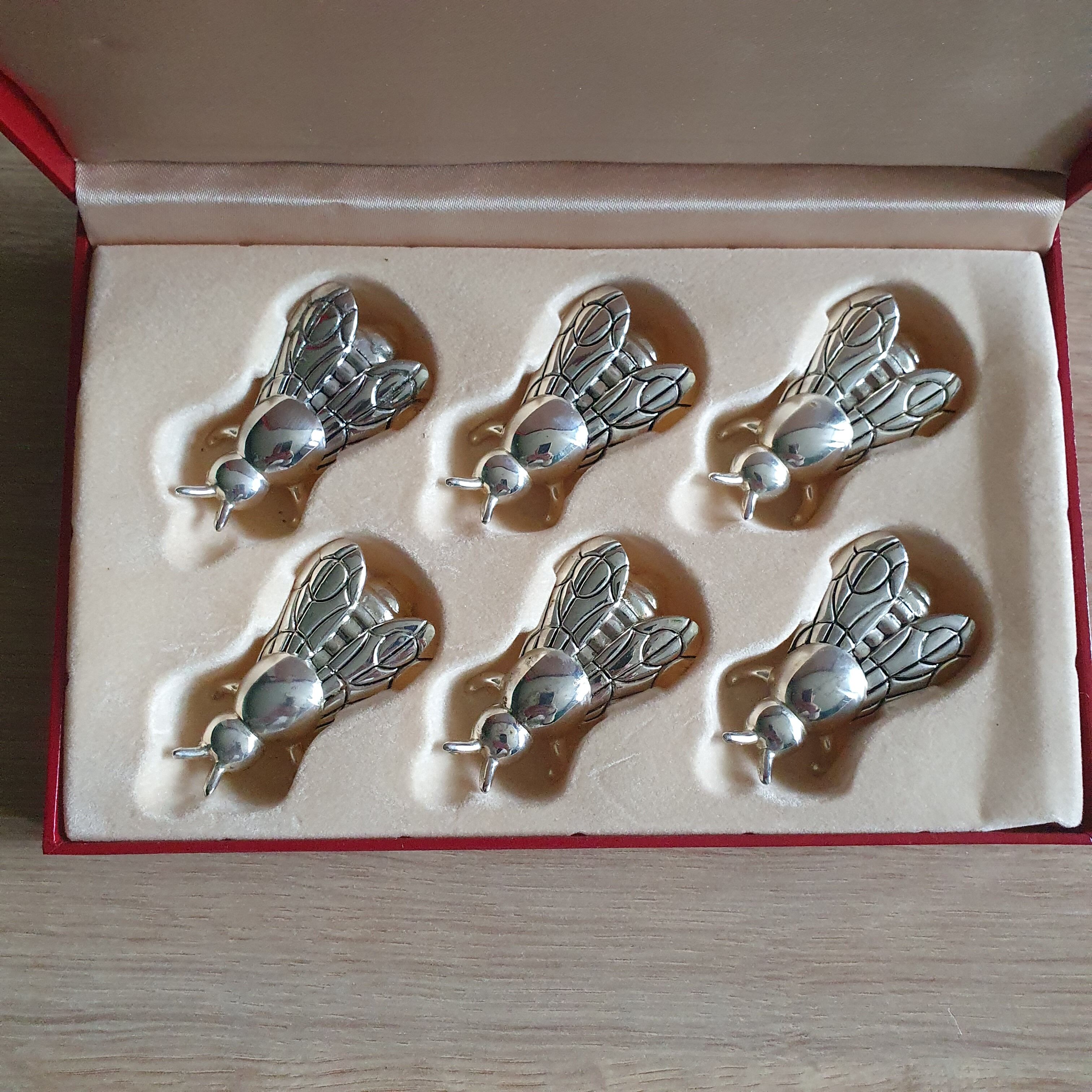 Bee knife holders